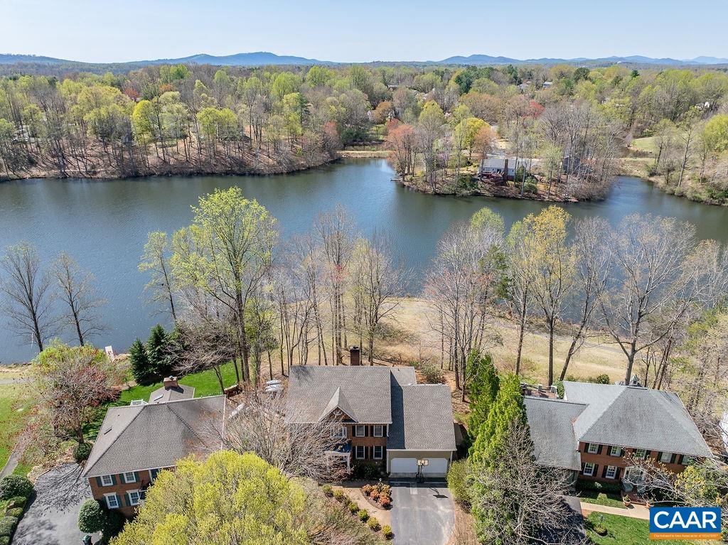 2976 COVE TRCE