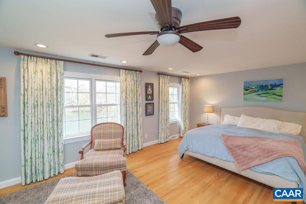 2976 COVE TRCE