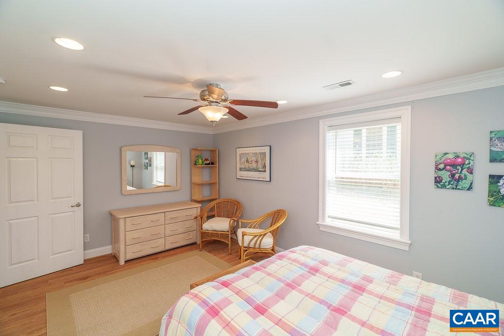 2976 COVE TRCE