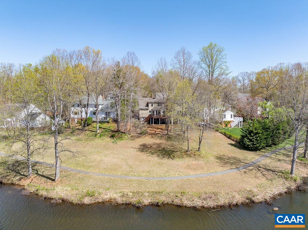 2976 COVE TRCE