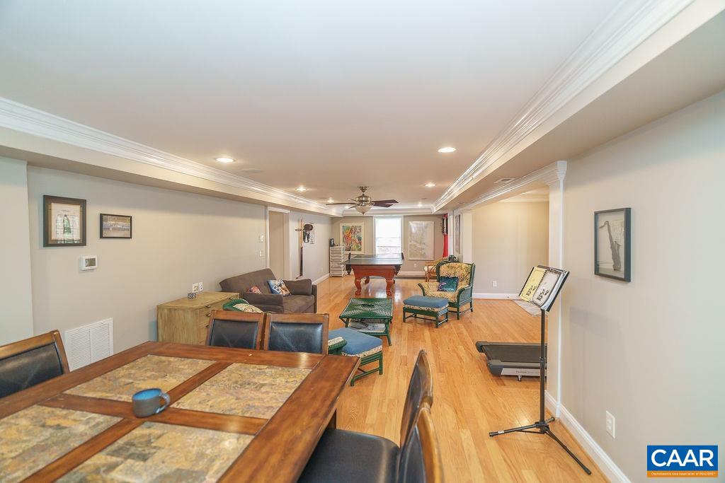 2976 COVE TRCE