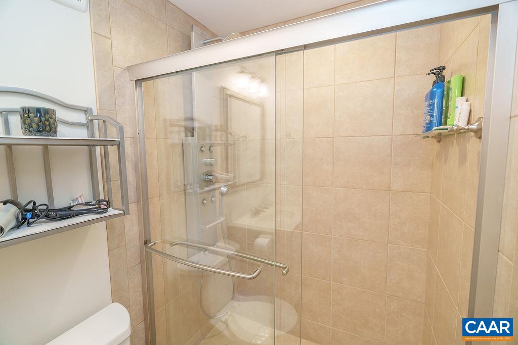 2976 COVE TRCE