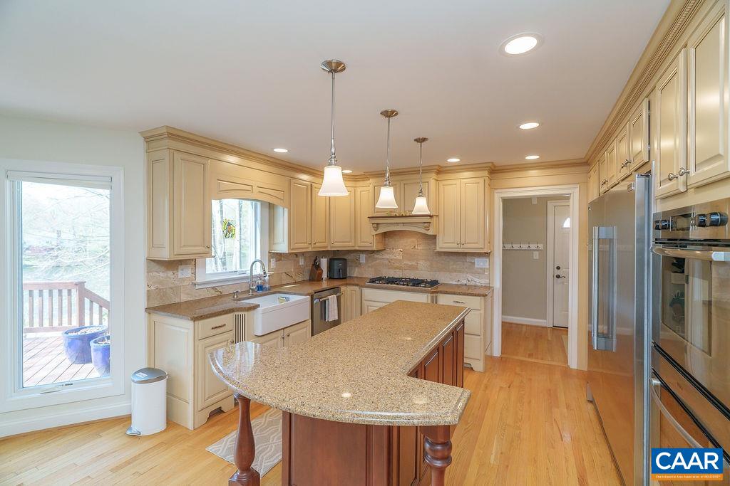 2976 COVE TRCE