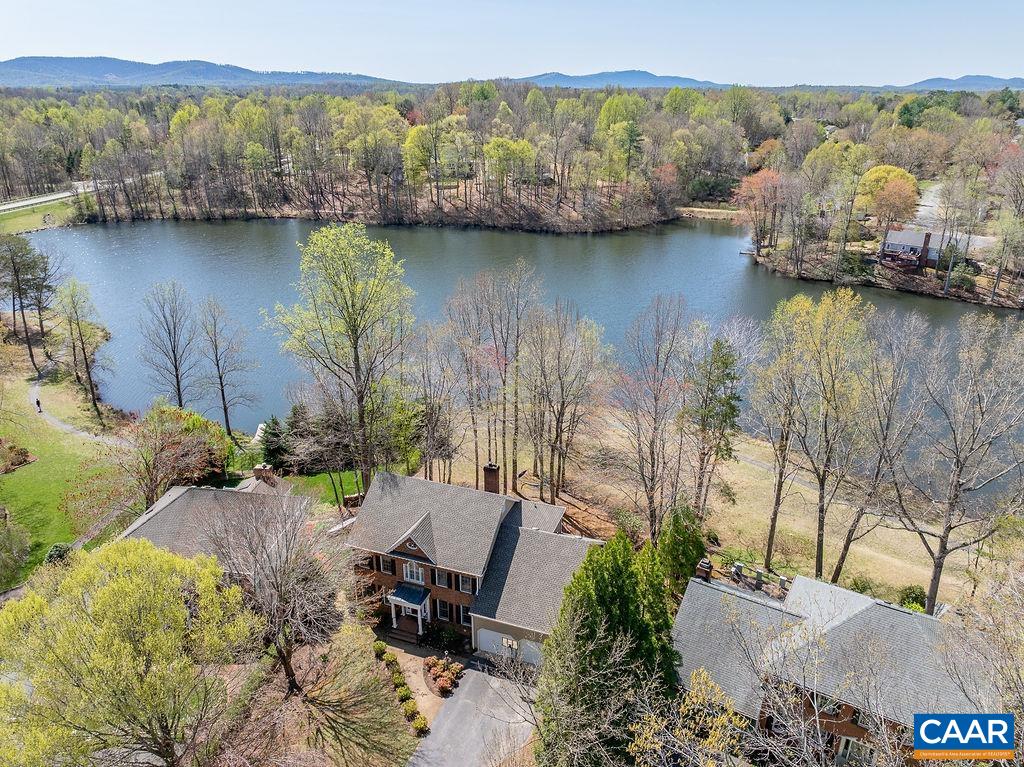 2976 COVE TRCE