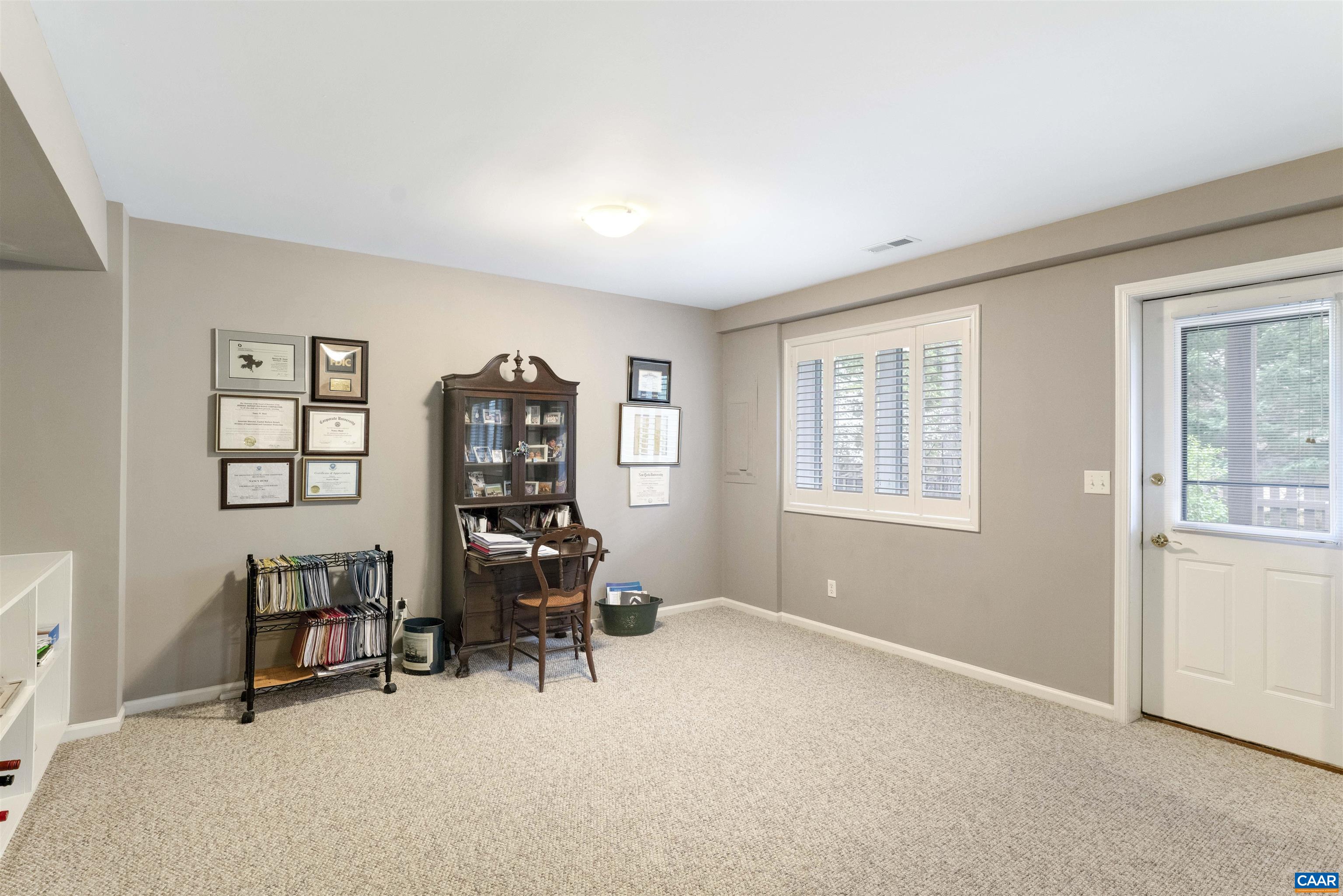 1303 BRANCHLANDS DR