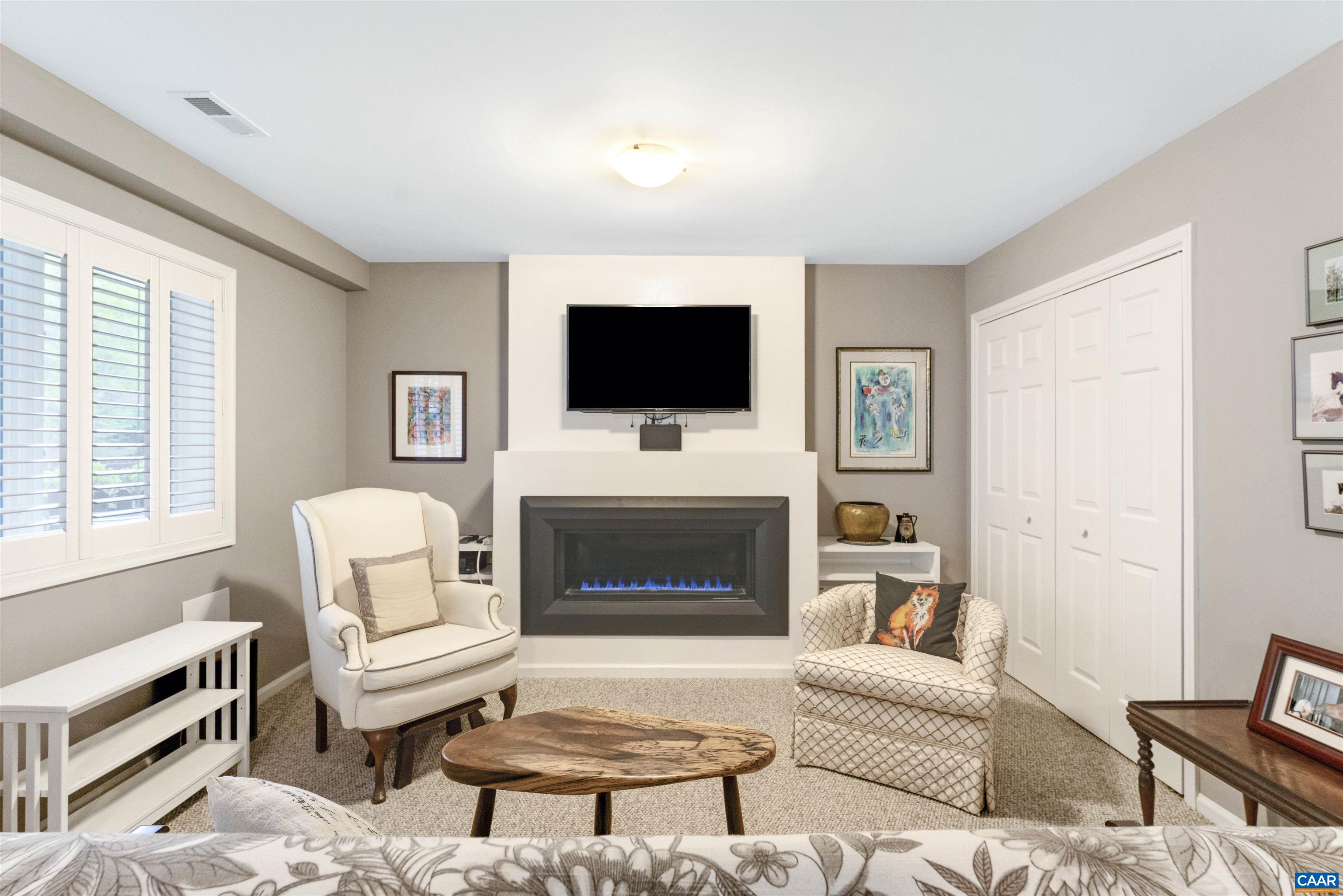 1303 BRANCHLANDS DR