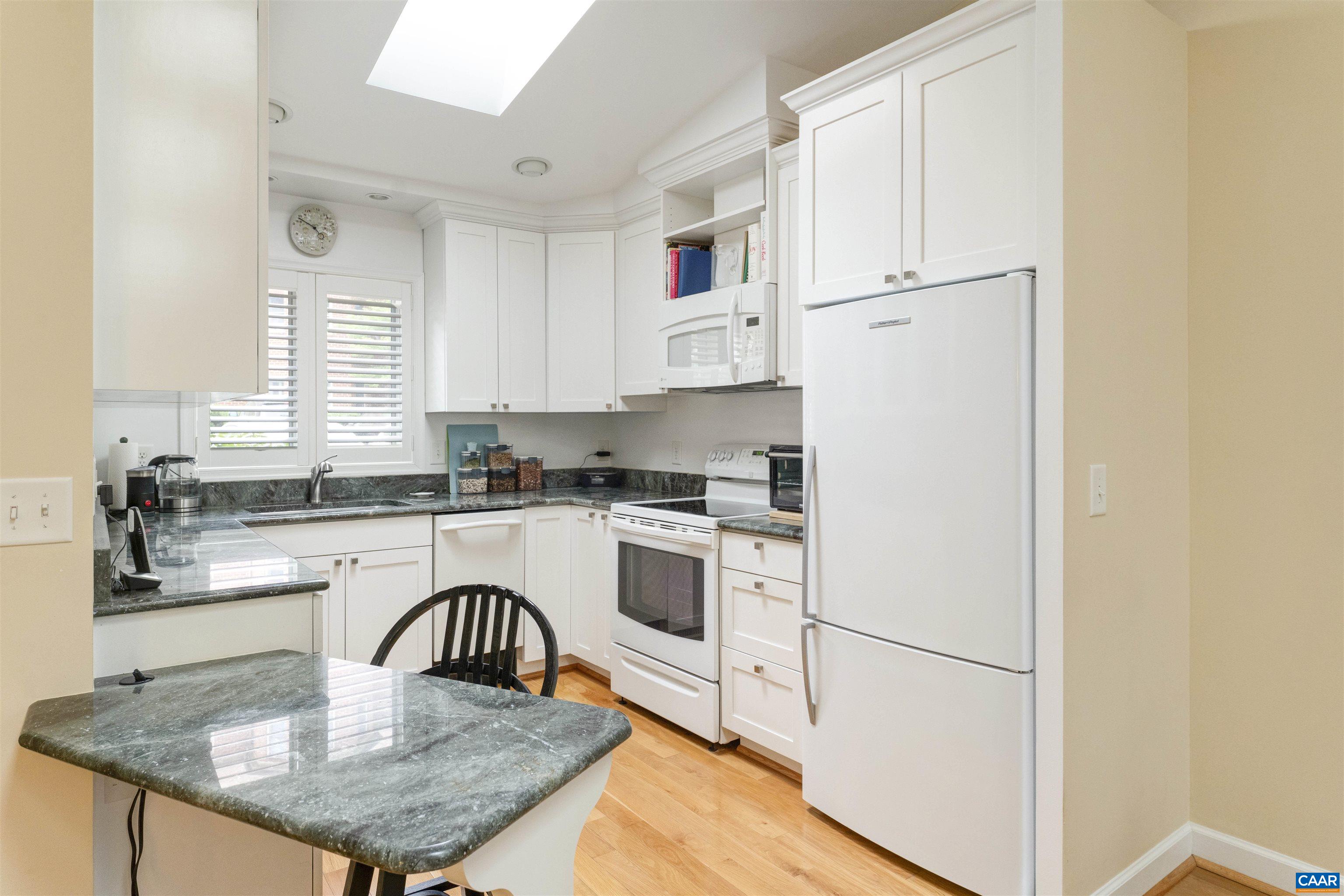 1303 BRANCHLANDS DR