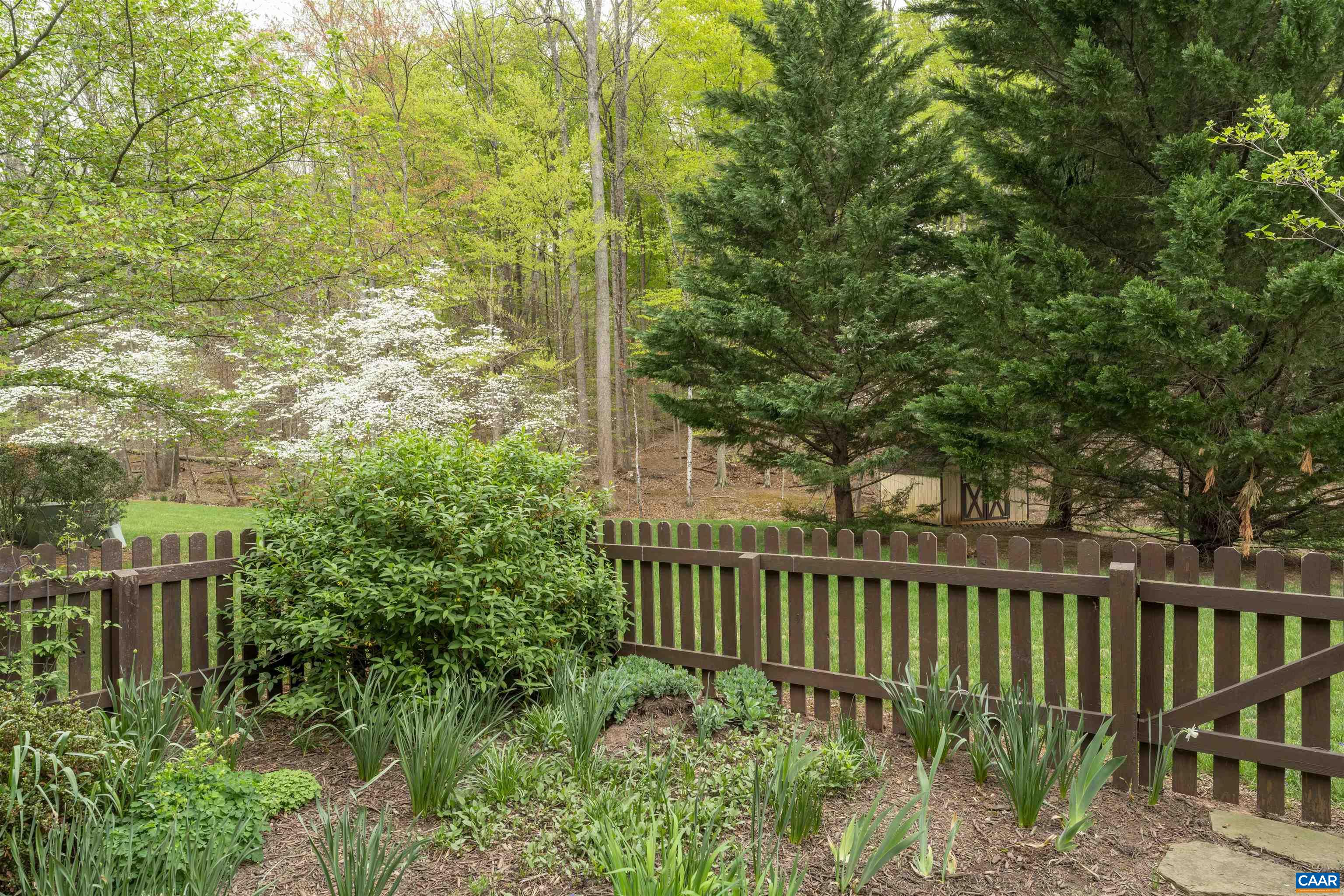 1303 BRANCHLANDS DR