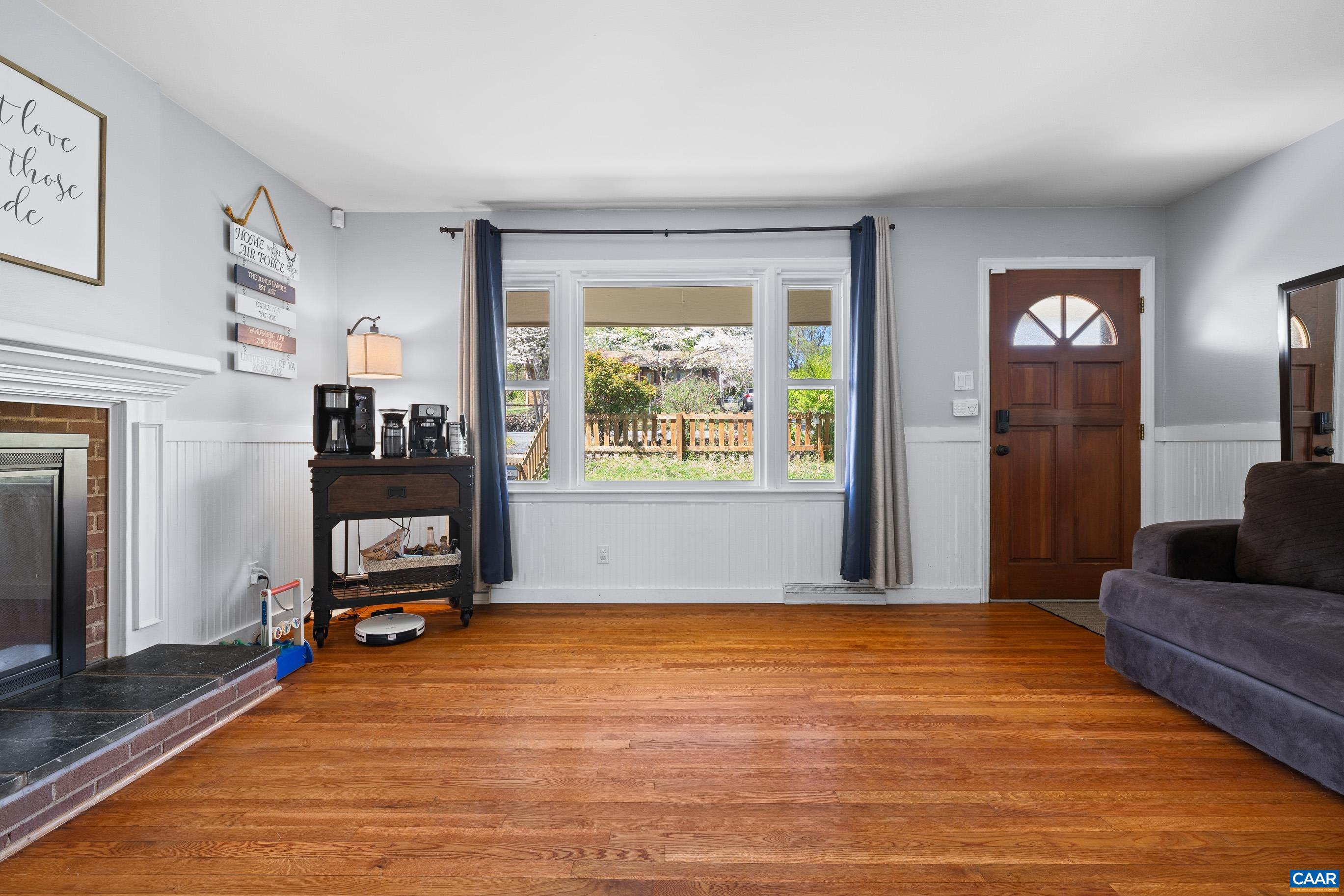 2226 BANBURY ST