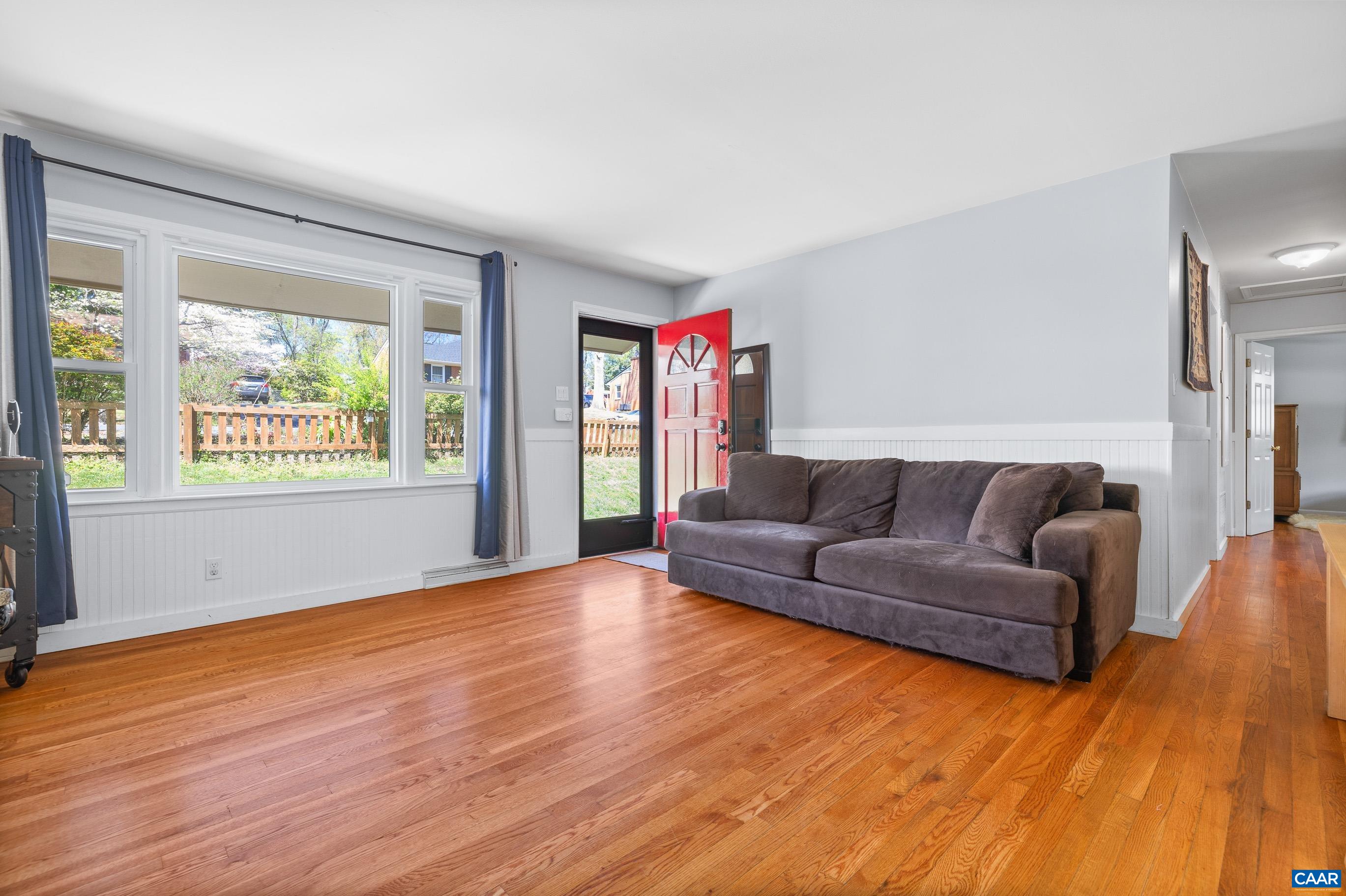 2226 BANBURY ST