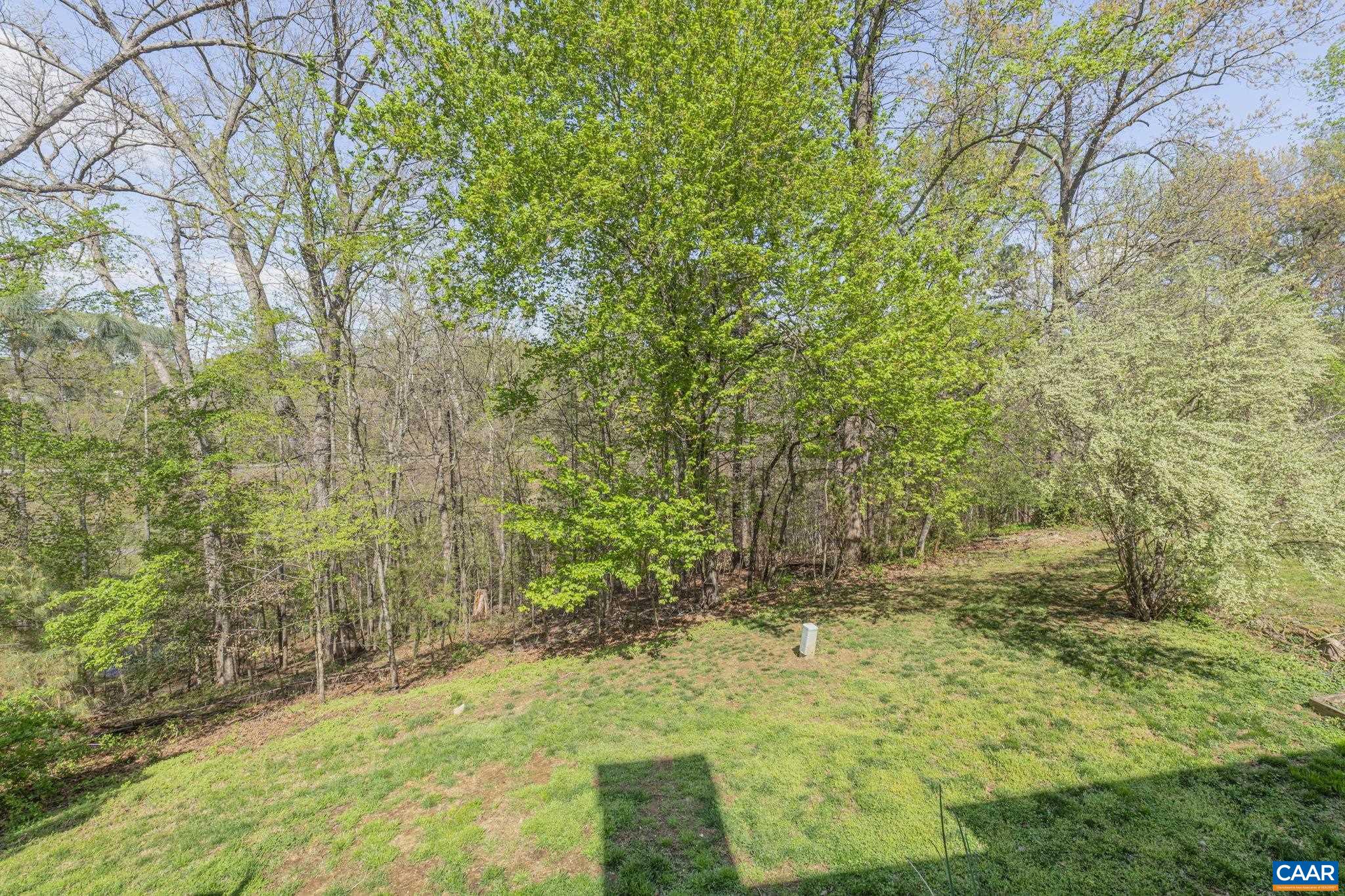 905 STONEHENGE RD