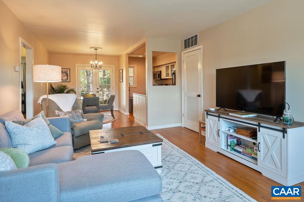 162 HESSIAN HILLS WAY Unit: 4