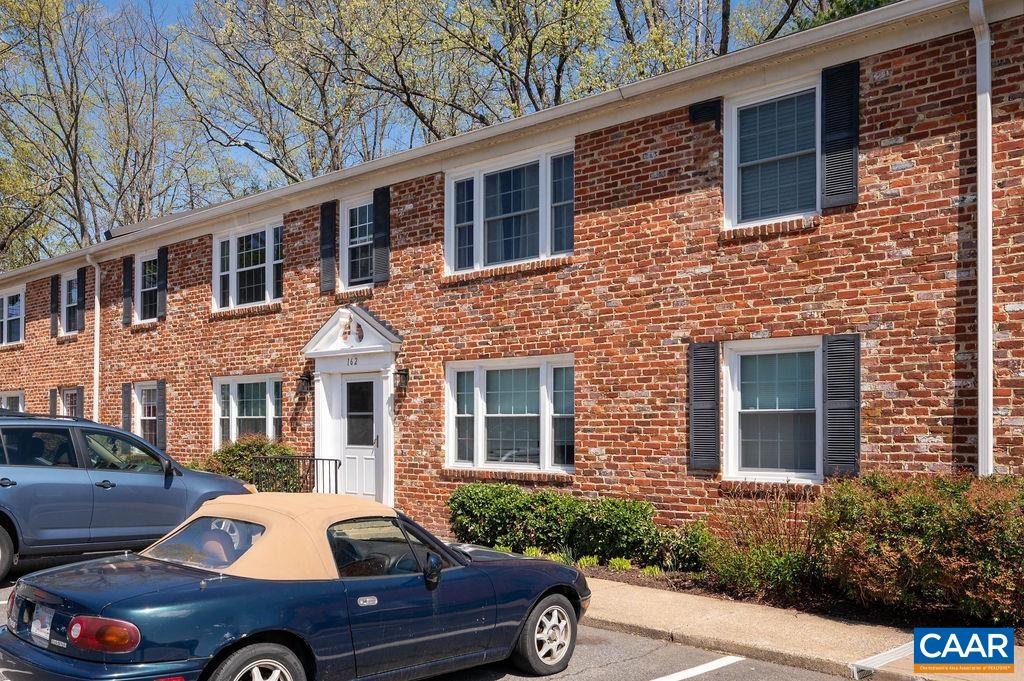 162 HESSIAN HILLS WAY Unit: 4