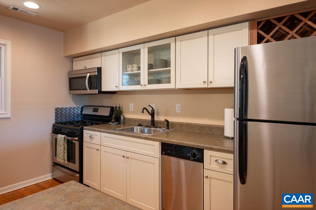 162 HESSIAN HILLS WAY Unit: 4
