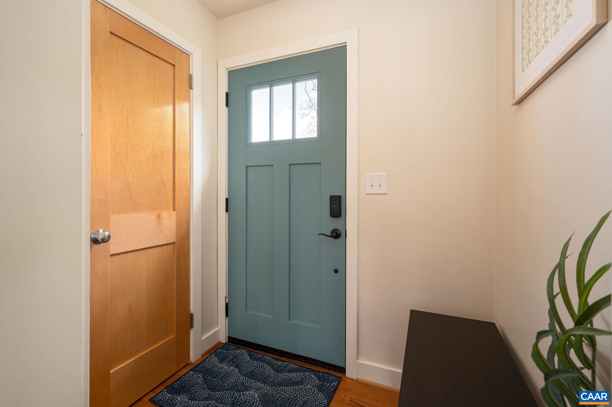 1000 DRUID AVE