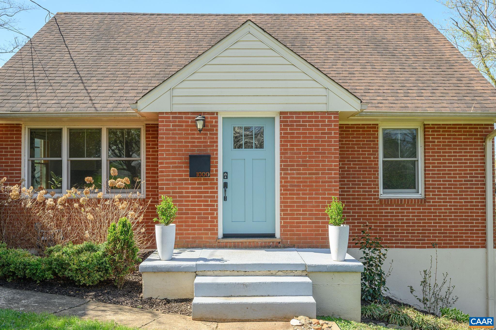 1000 DRUID AVE