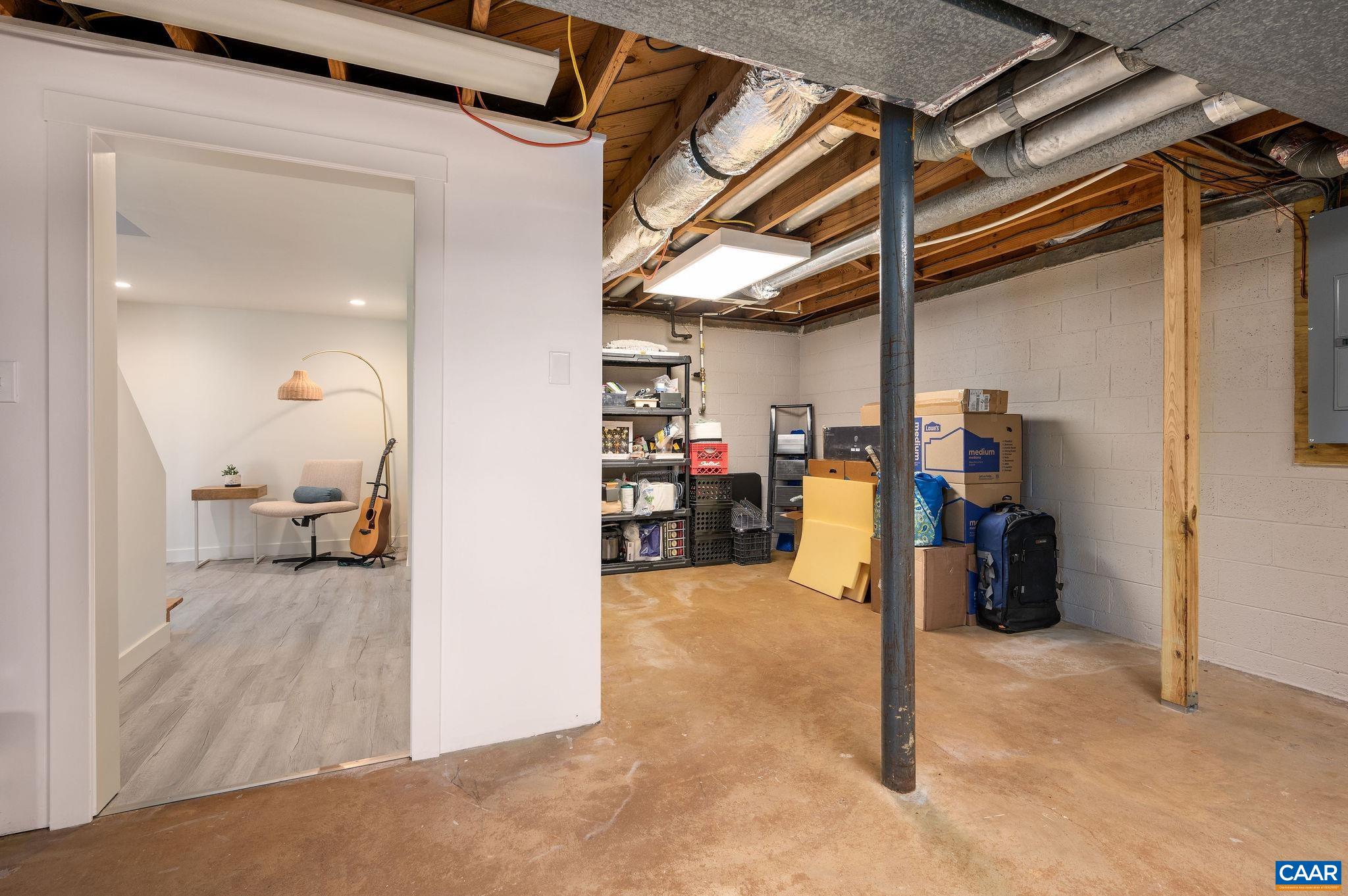 1000 DRUID AVE