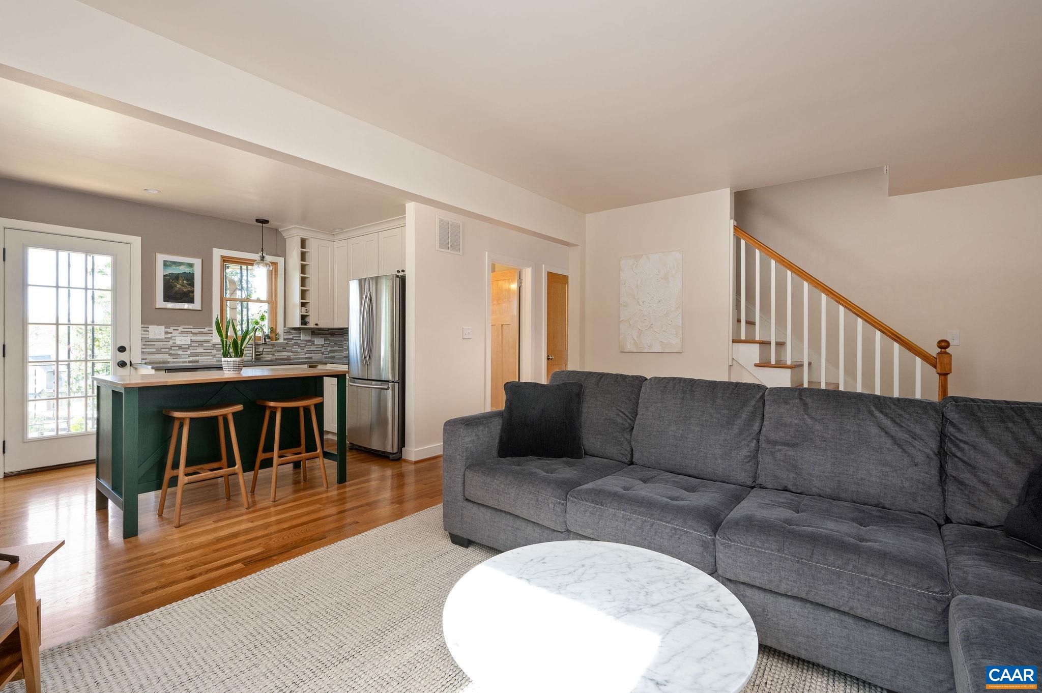 1000 DRUID AVE