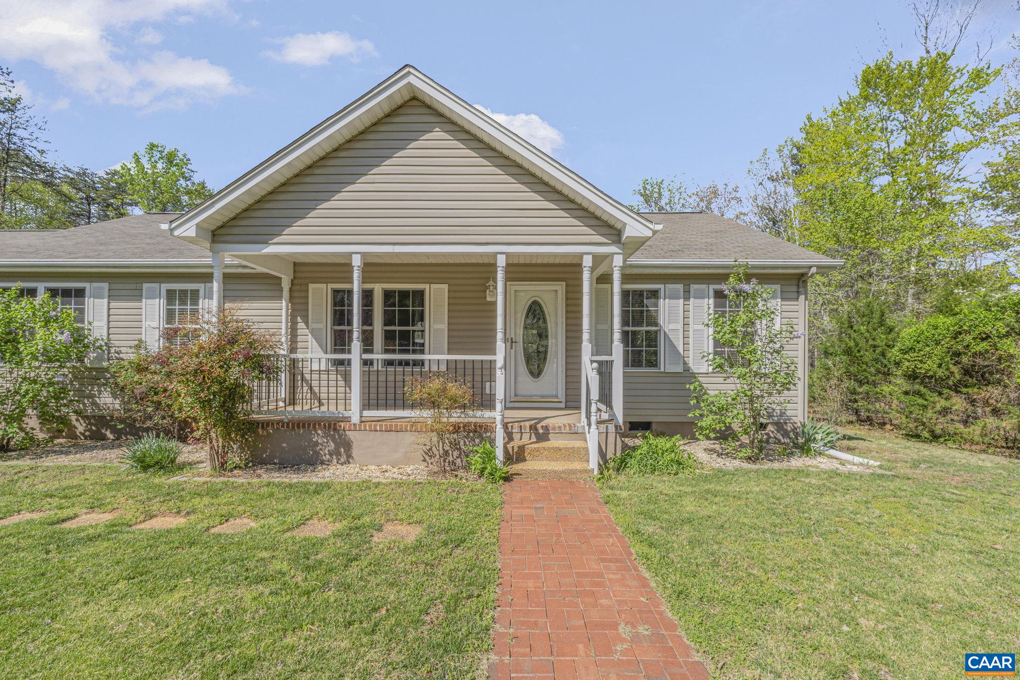 22 EVERGREEN LN