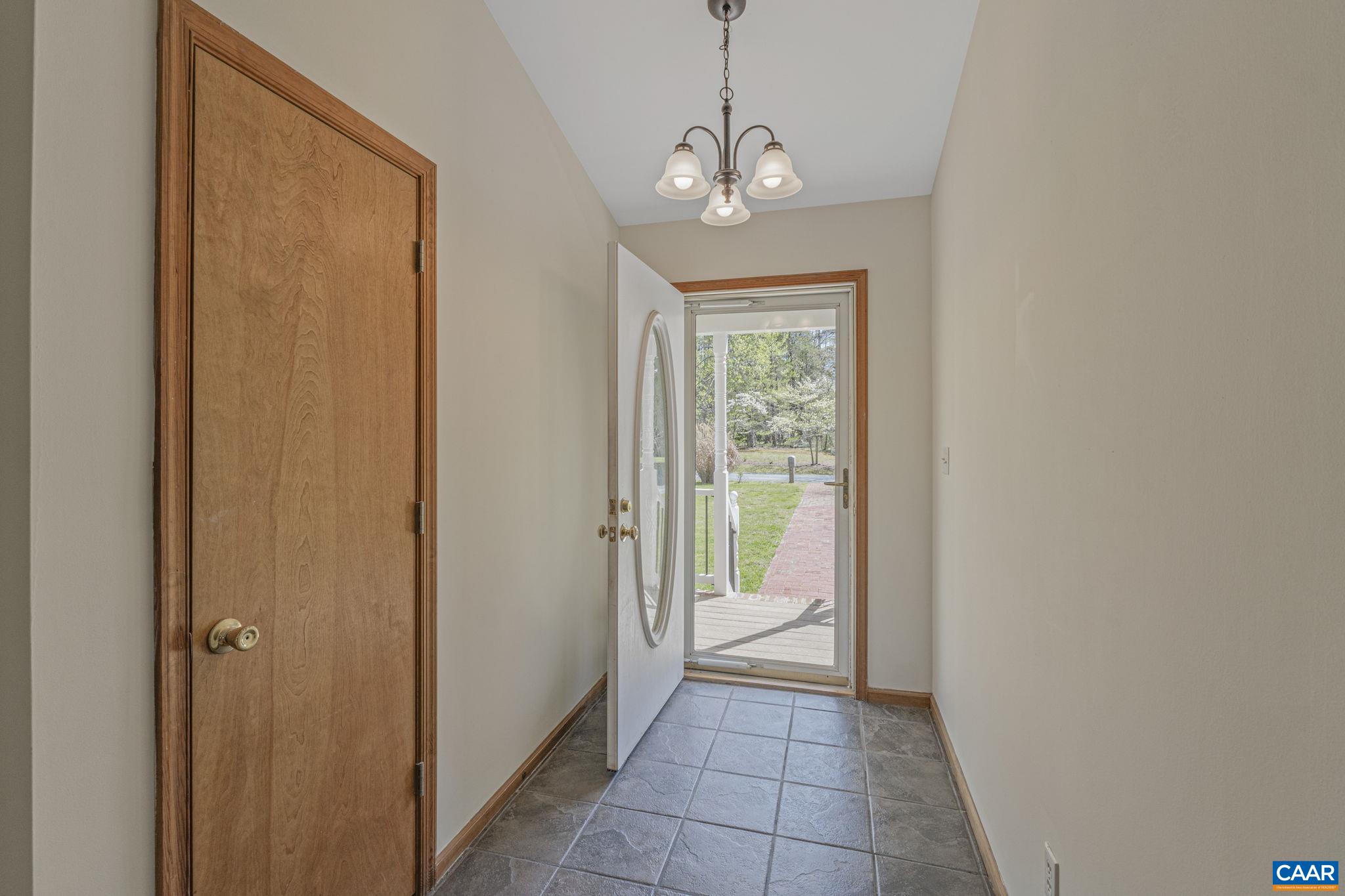 22 EVERGREEN LN