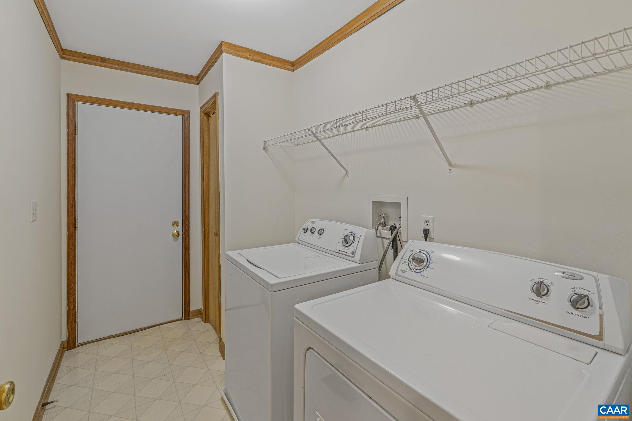22 EVERGREEN LN