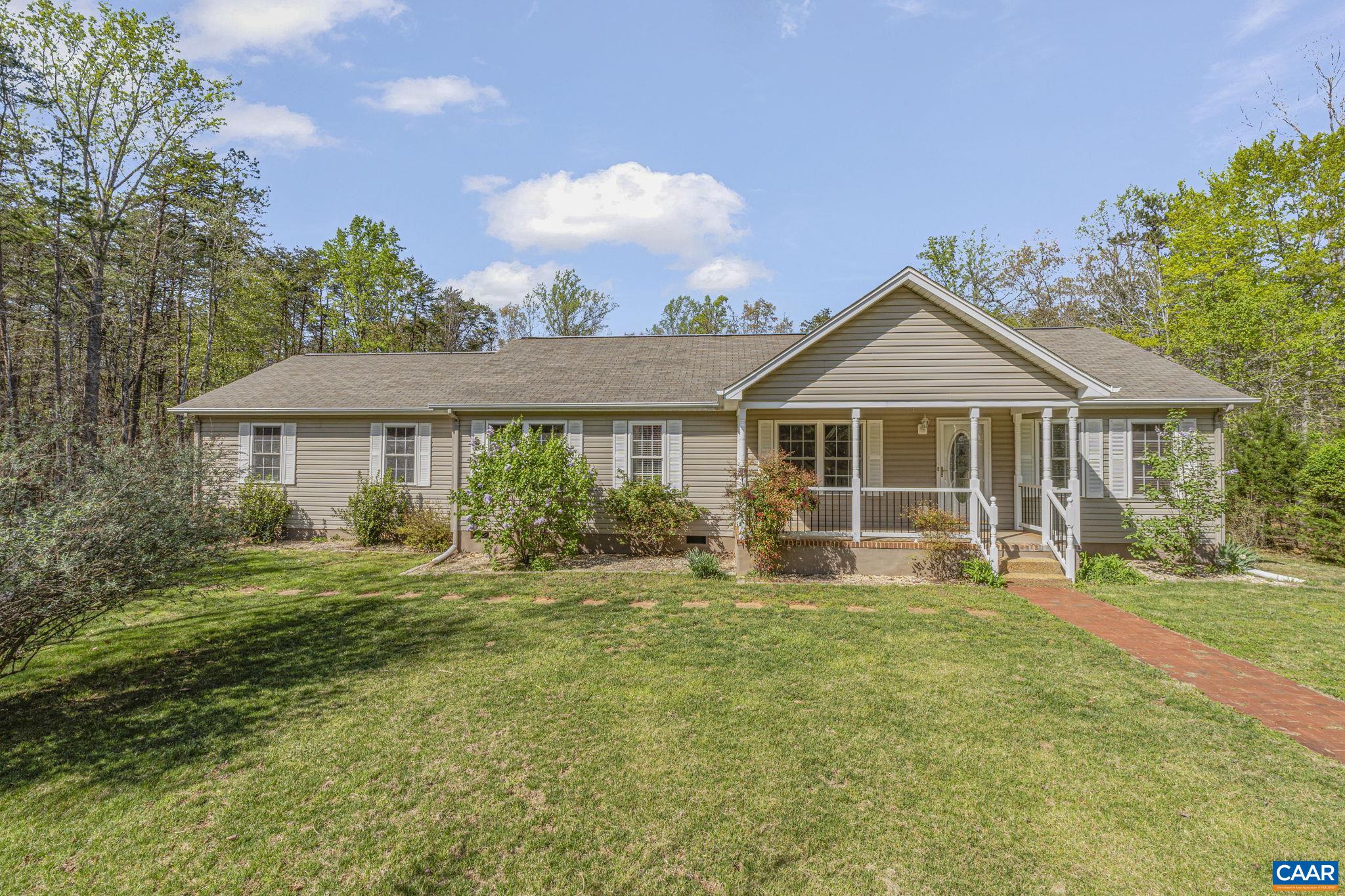 22 EVERGREEN LN