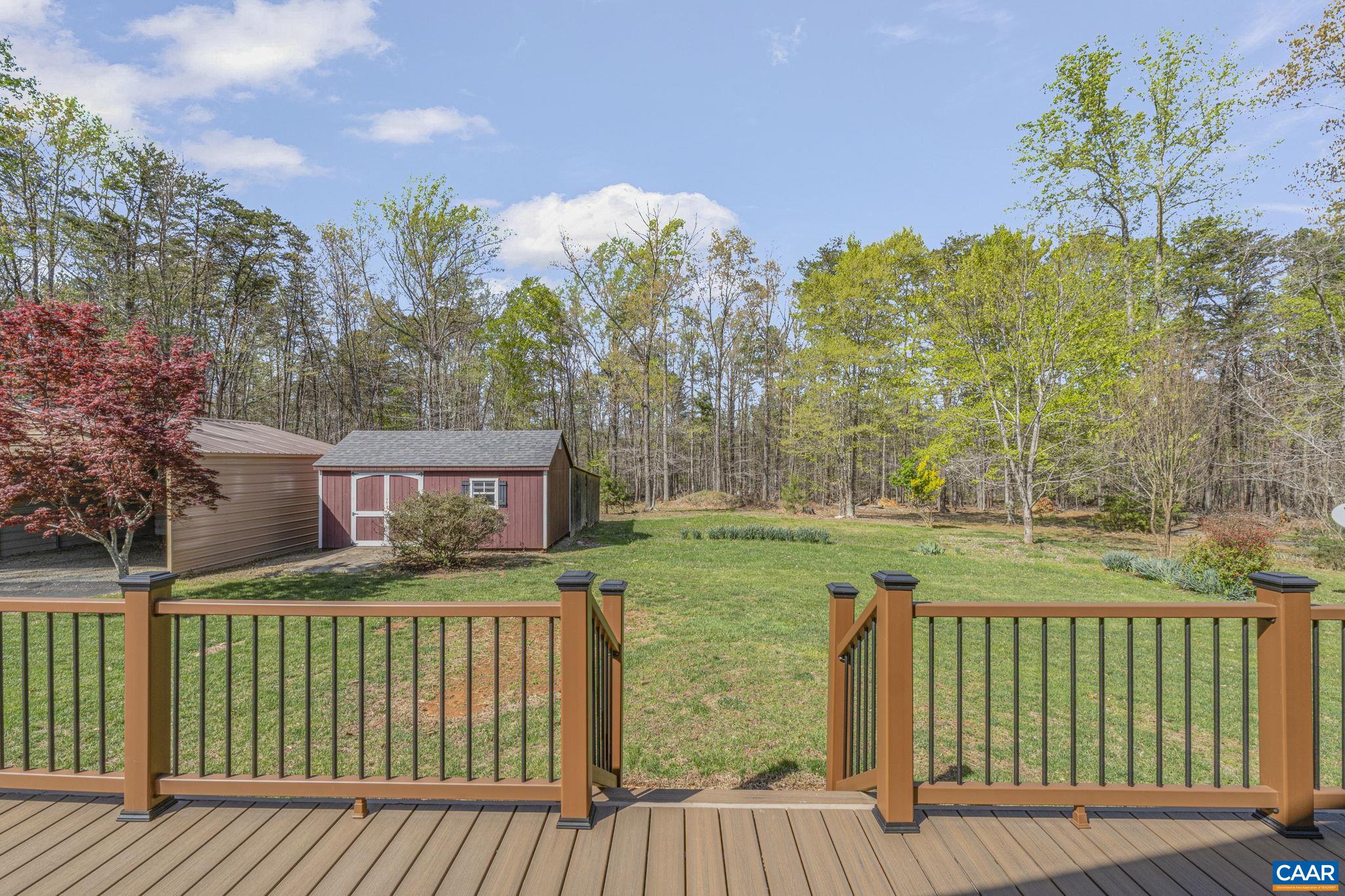 22 EVERGREEN LN