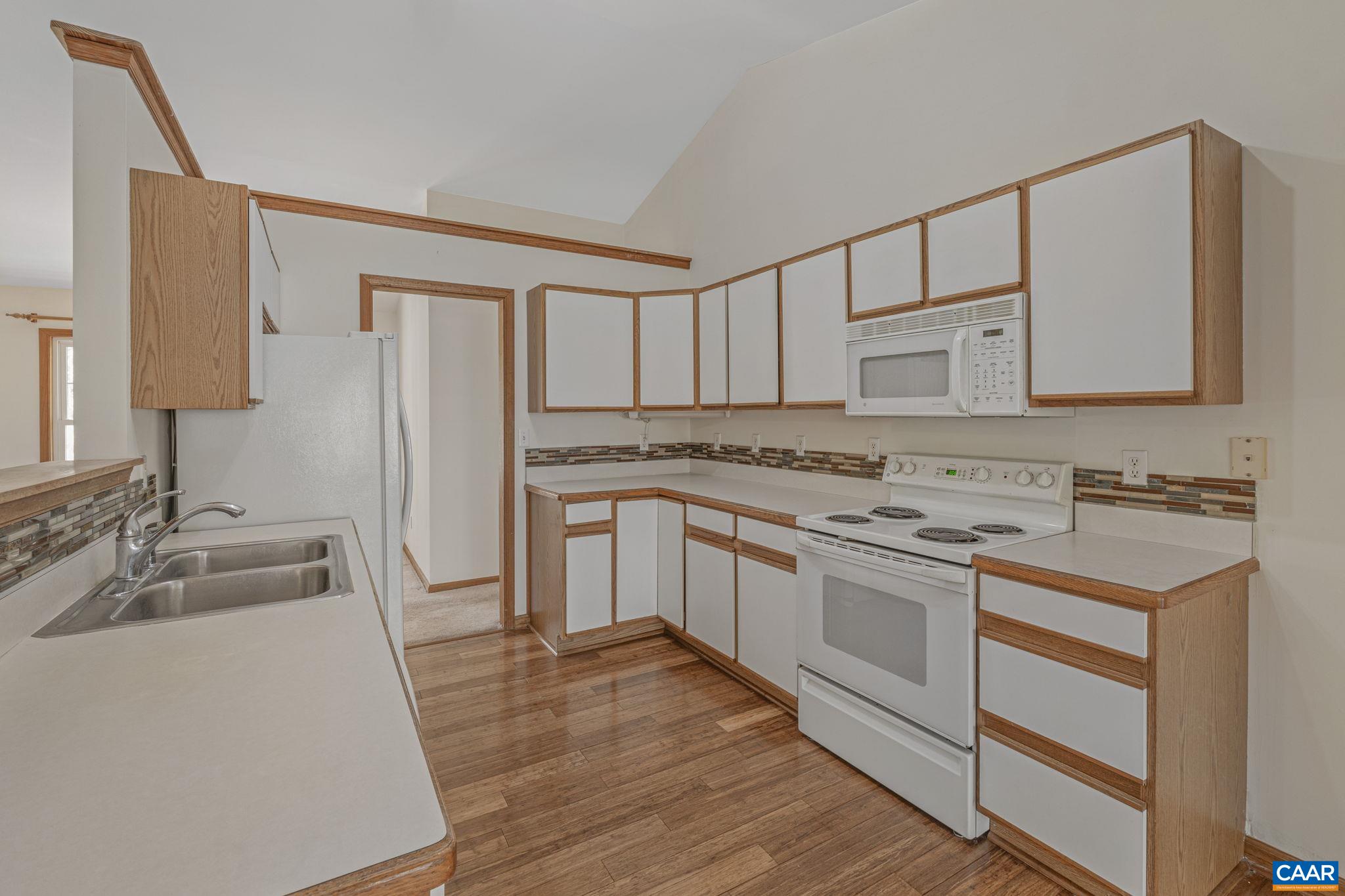 22 EVERGREEN LN