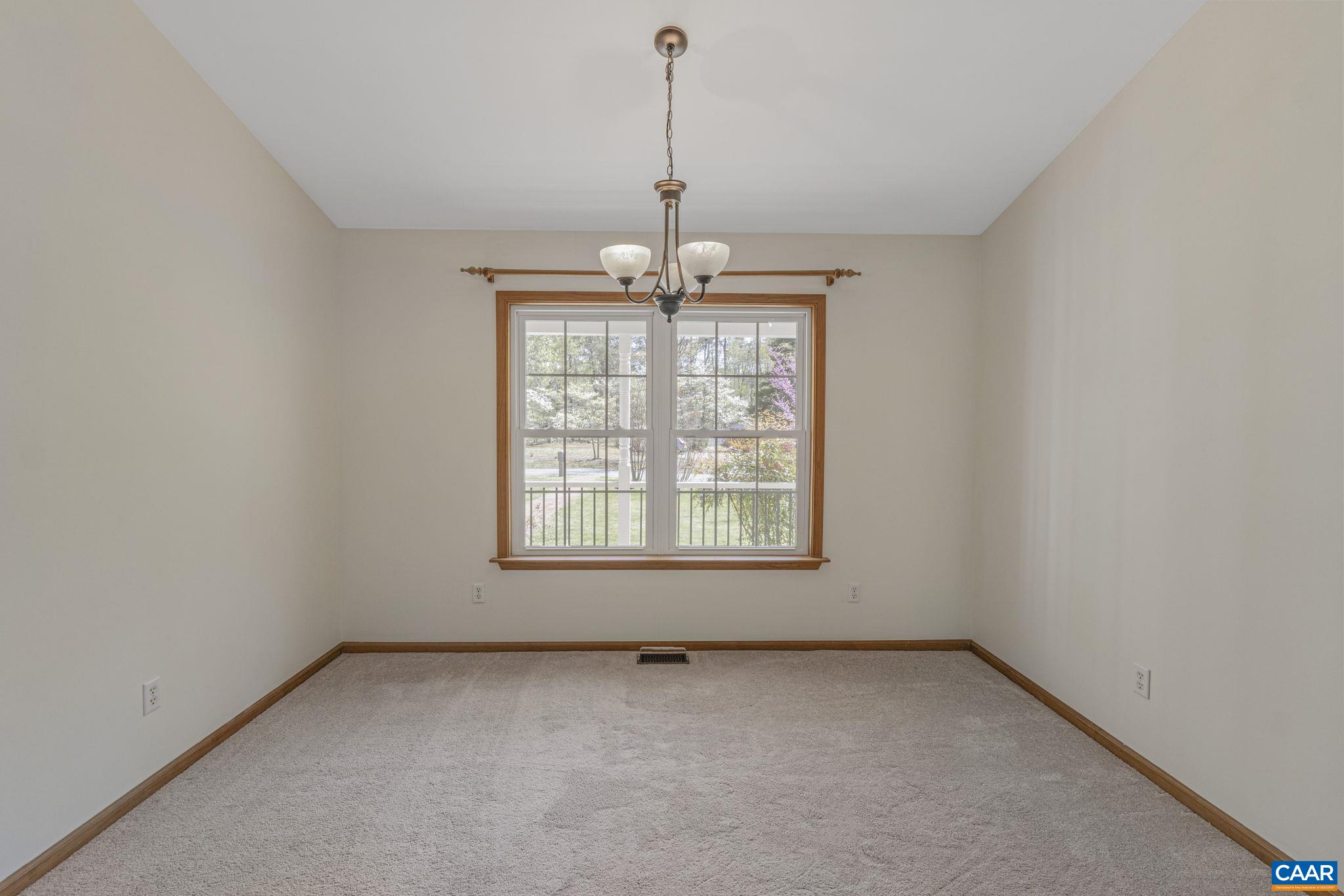 22 EVERGREEN LN