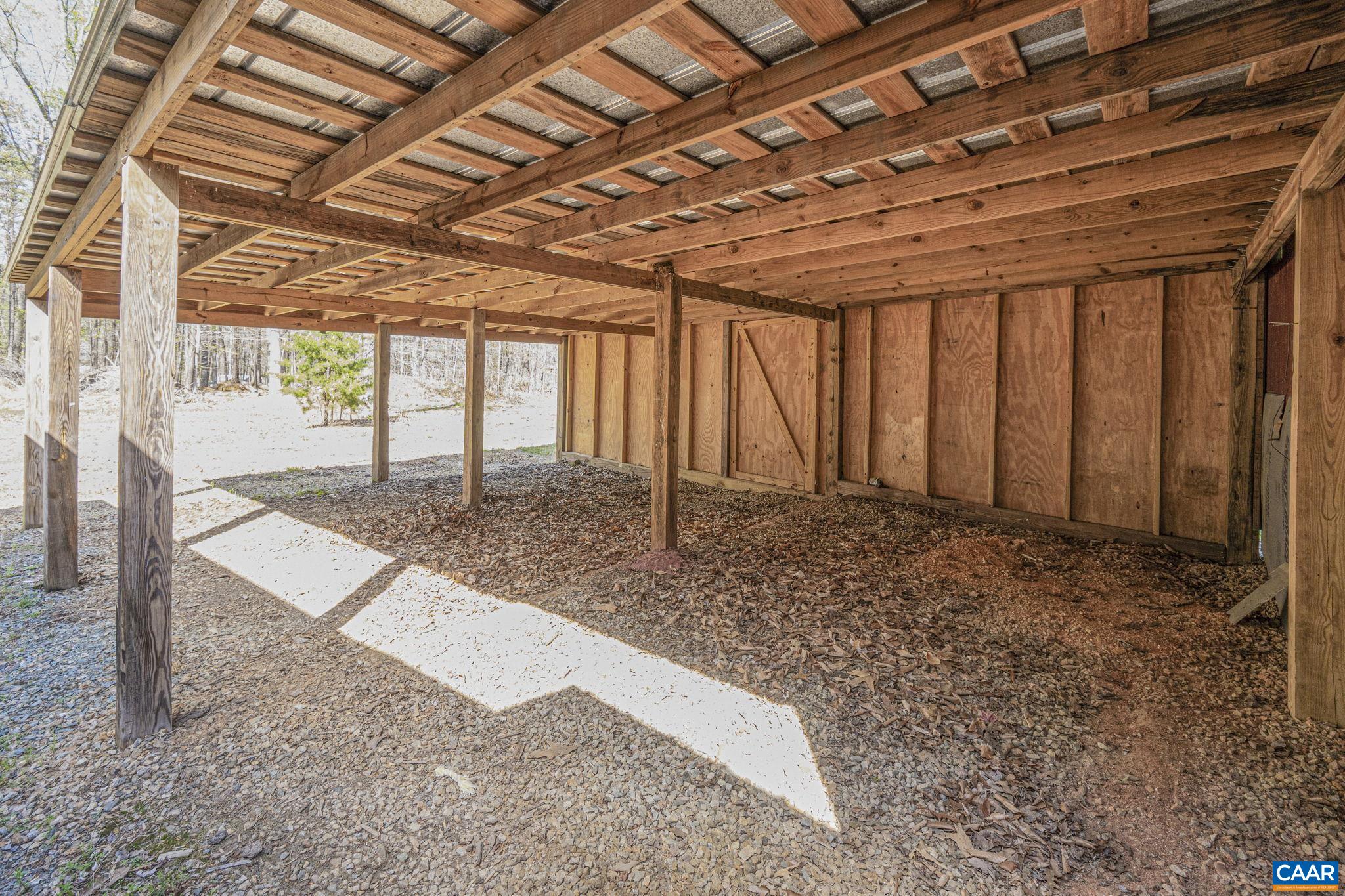 22 EVERGREEN LN