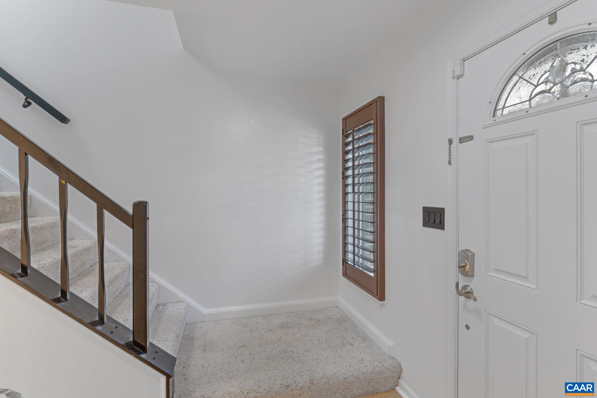 958 SUTTON CT