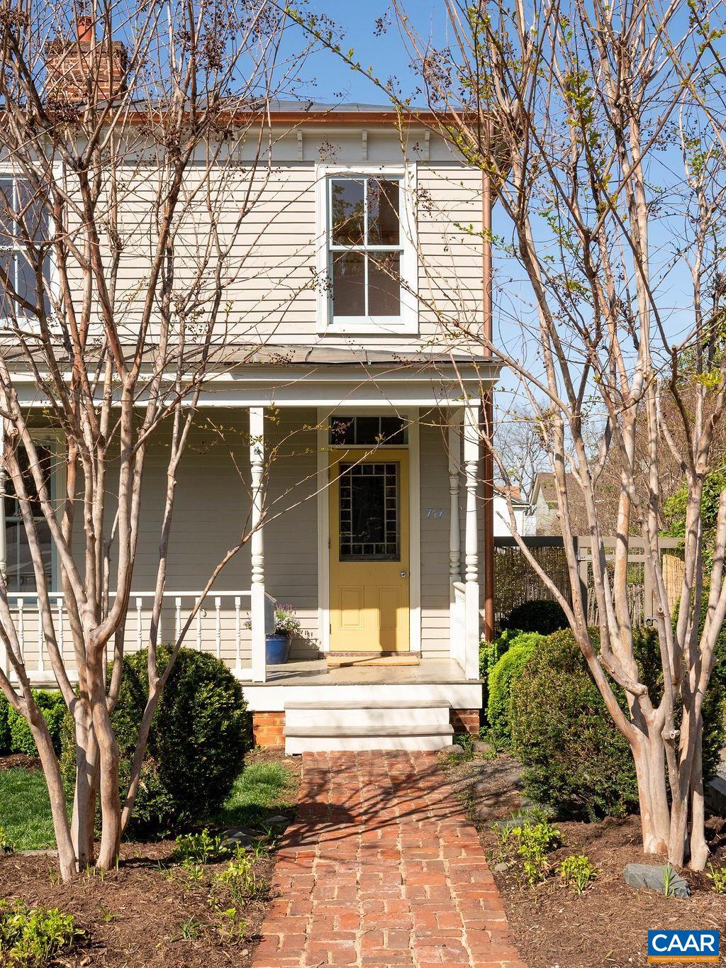 717 HINTON AVE