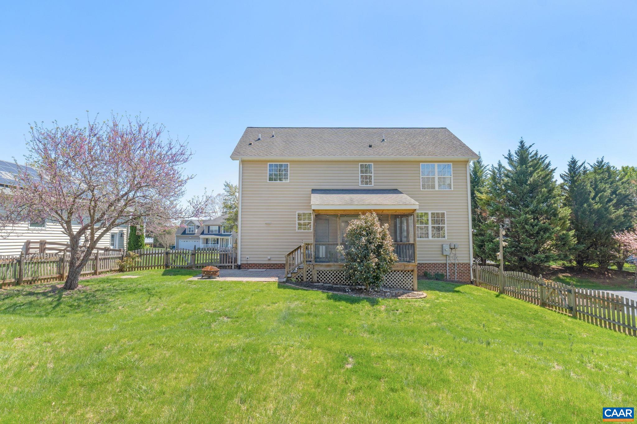 55 LAKE DR