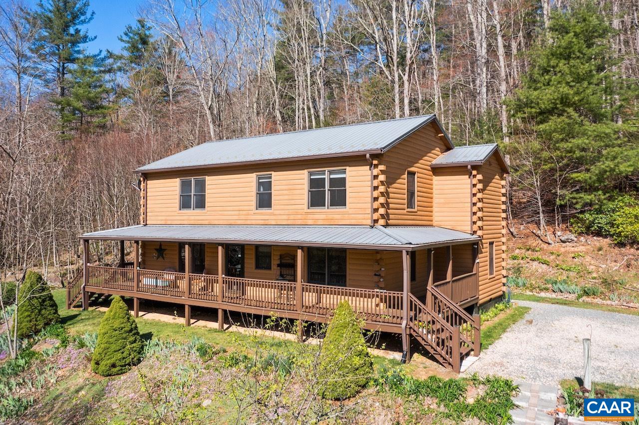 961 FORK MOUNTAIN LN
