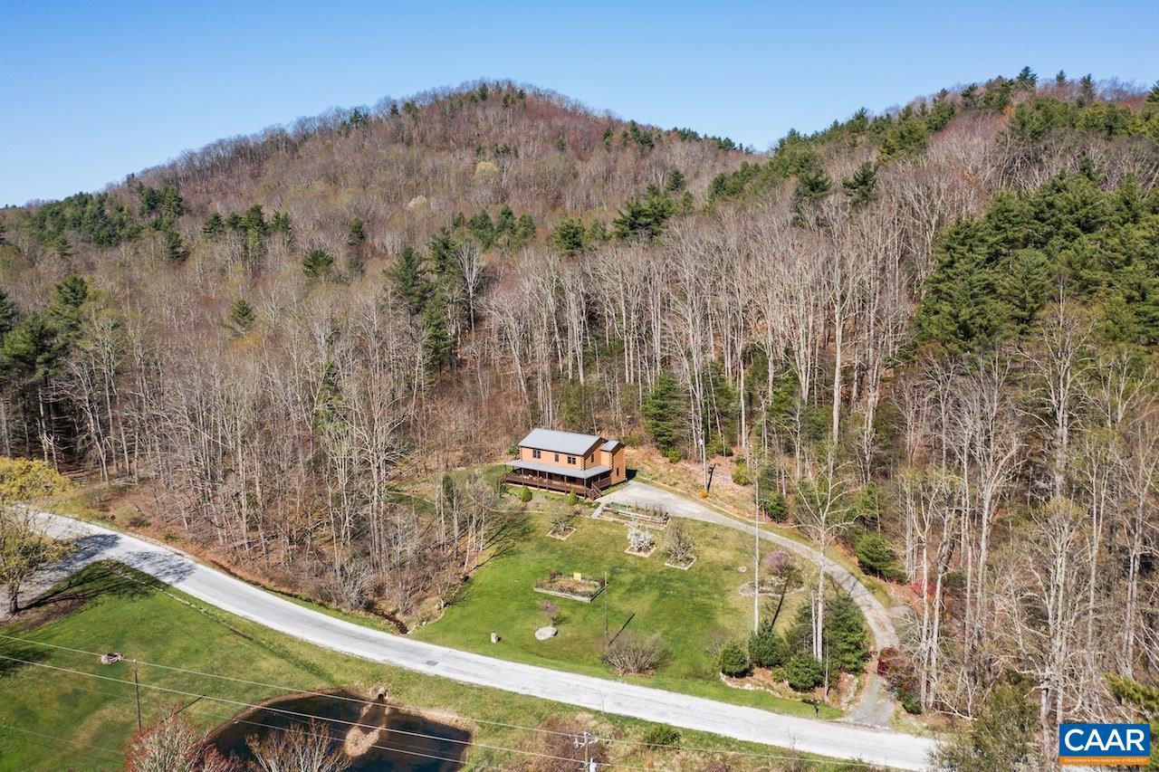 961 FORK MOUNTAIN LN