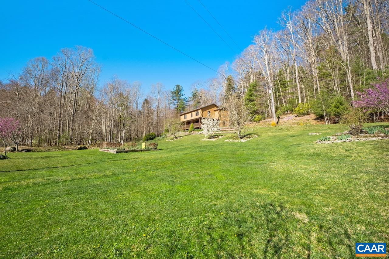 961 FORK MOUNTAIN LN