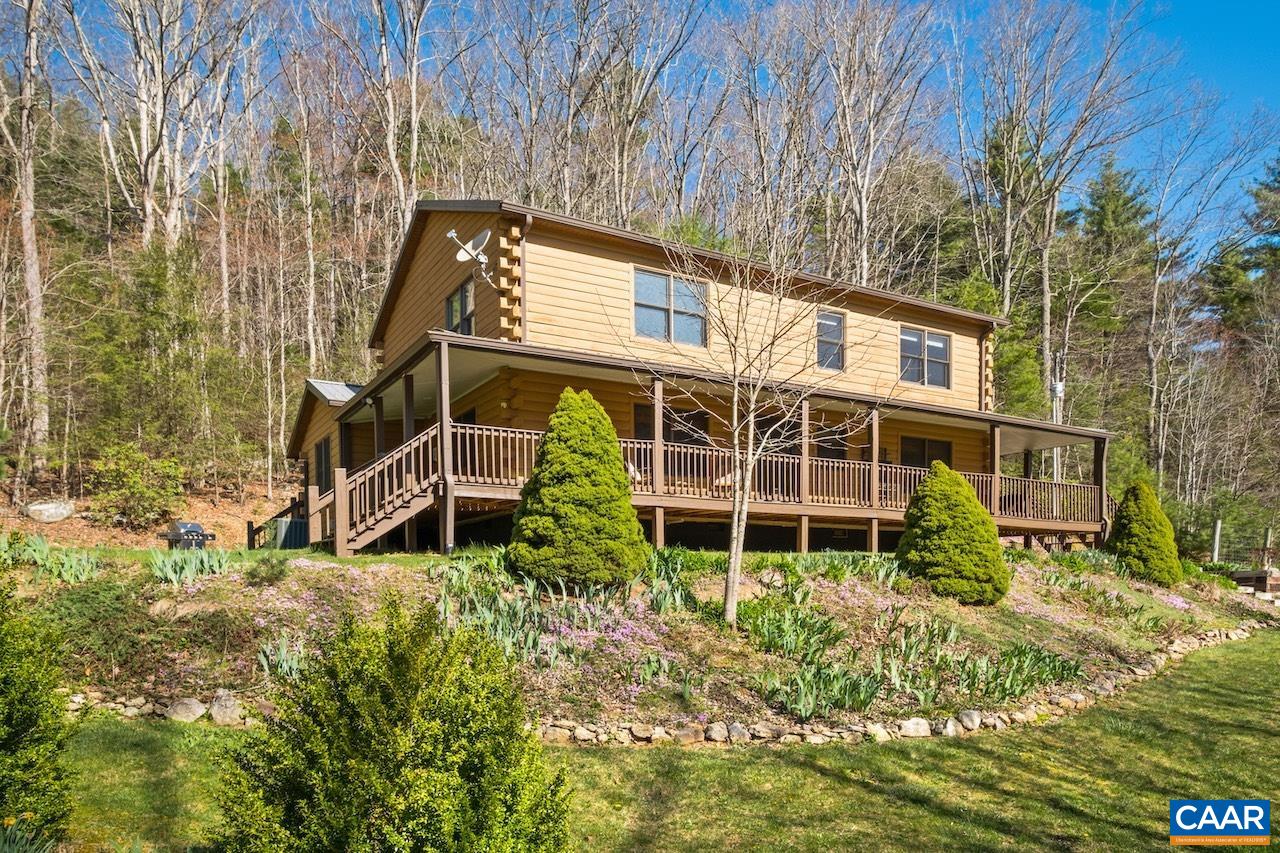 961 FORK MOUNTAIN LN