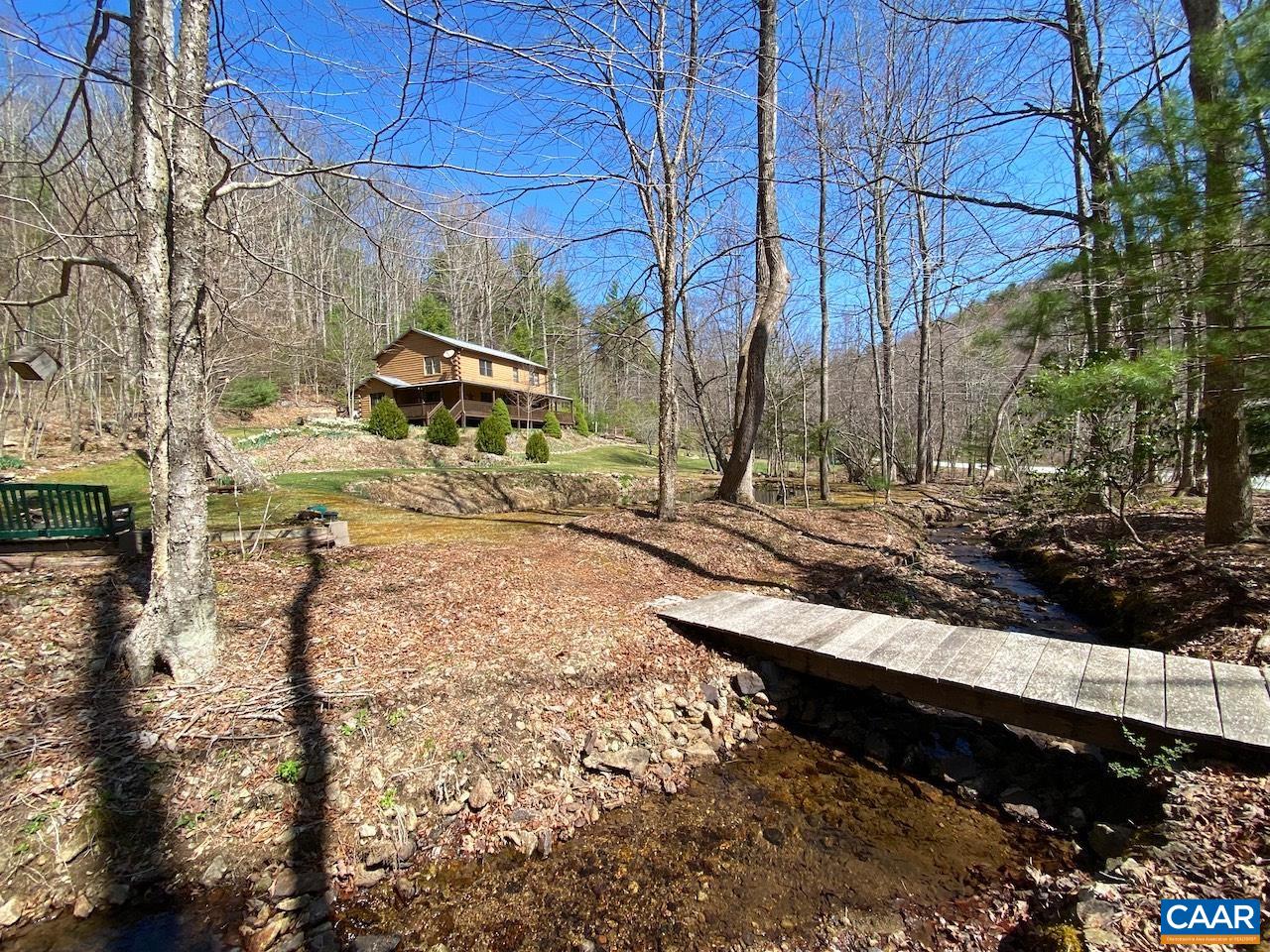 961 FORK MOUNTAIN LN