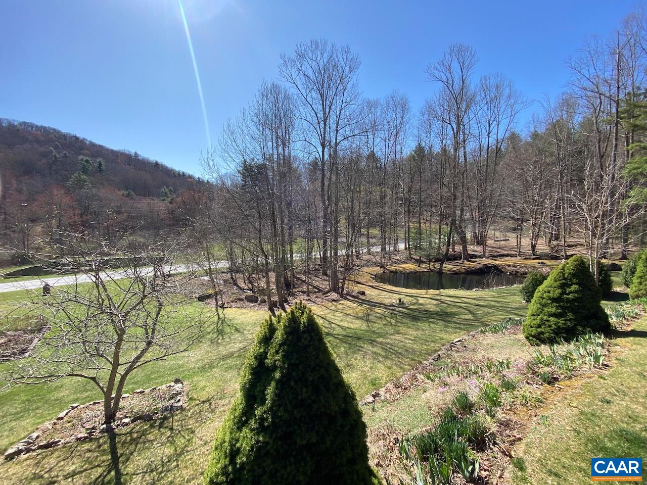961 FORK MOUNTAIN LN