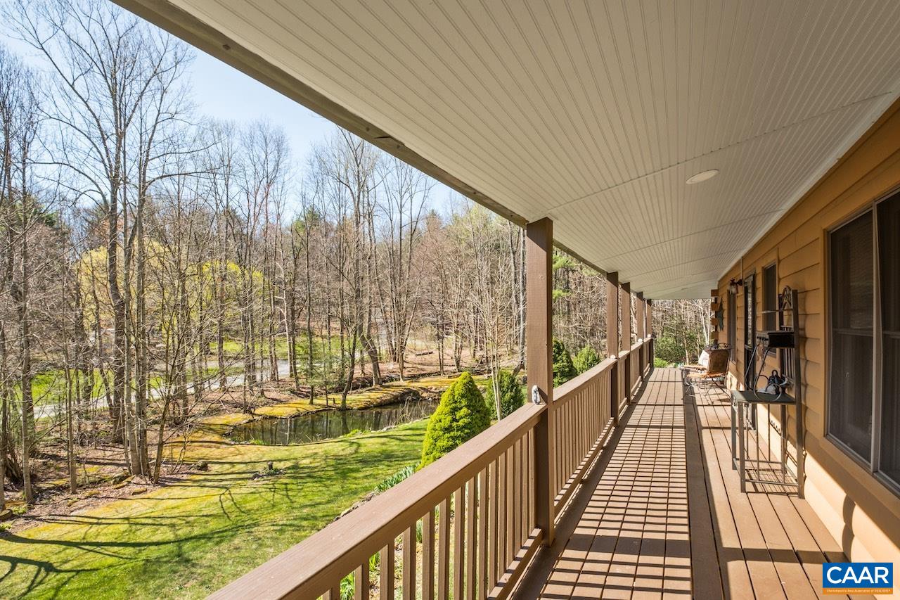 961 FORK MOUNTAIN LN
