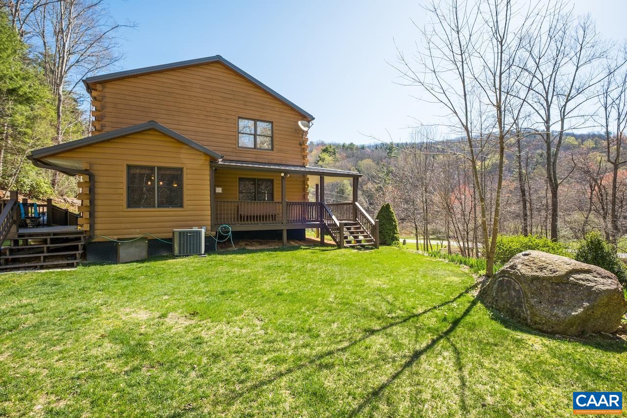 961 FORK MOUNTAIN LN