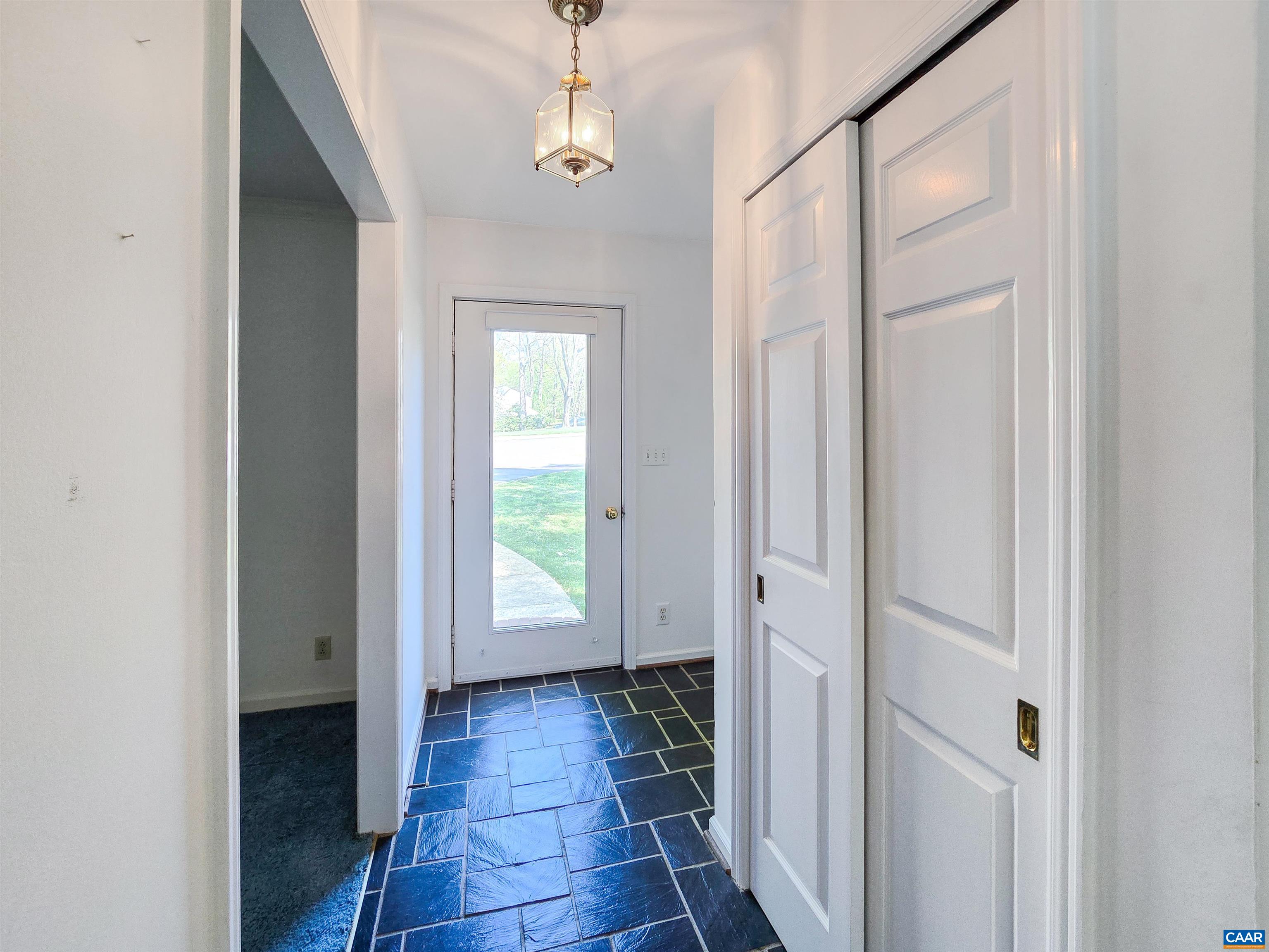 1129 VEGAS CT