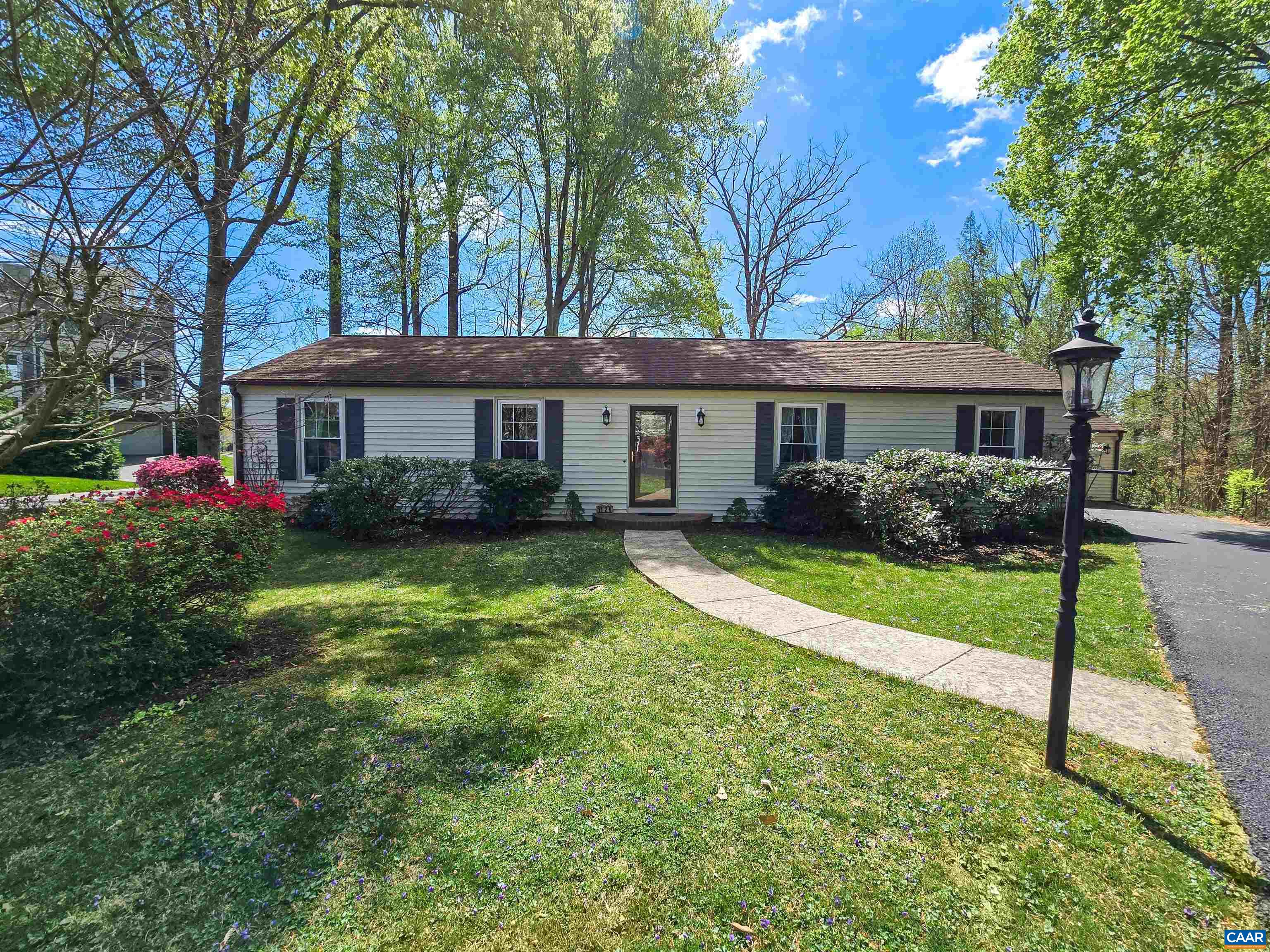 1129 VEGAS CT