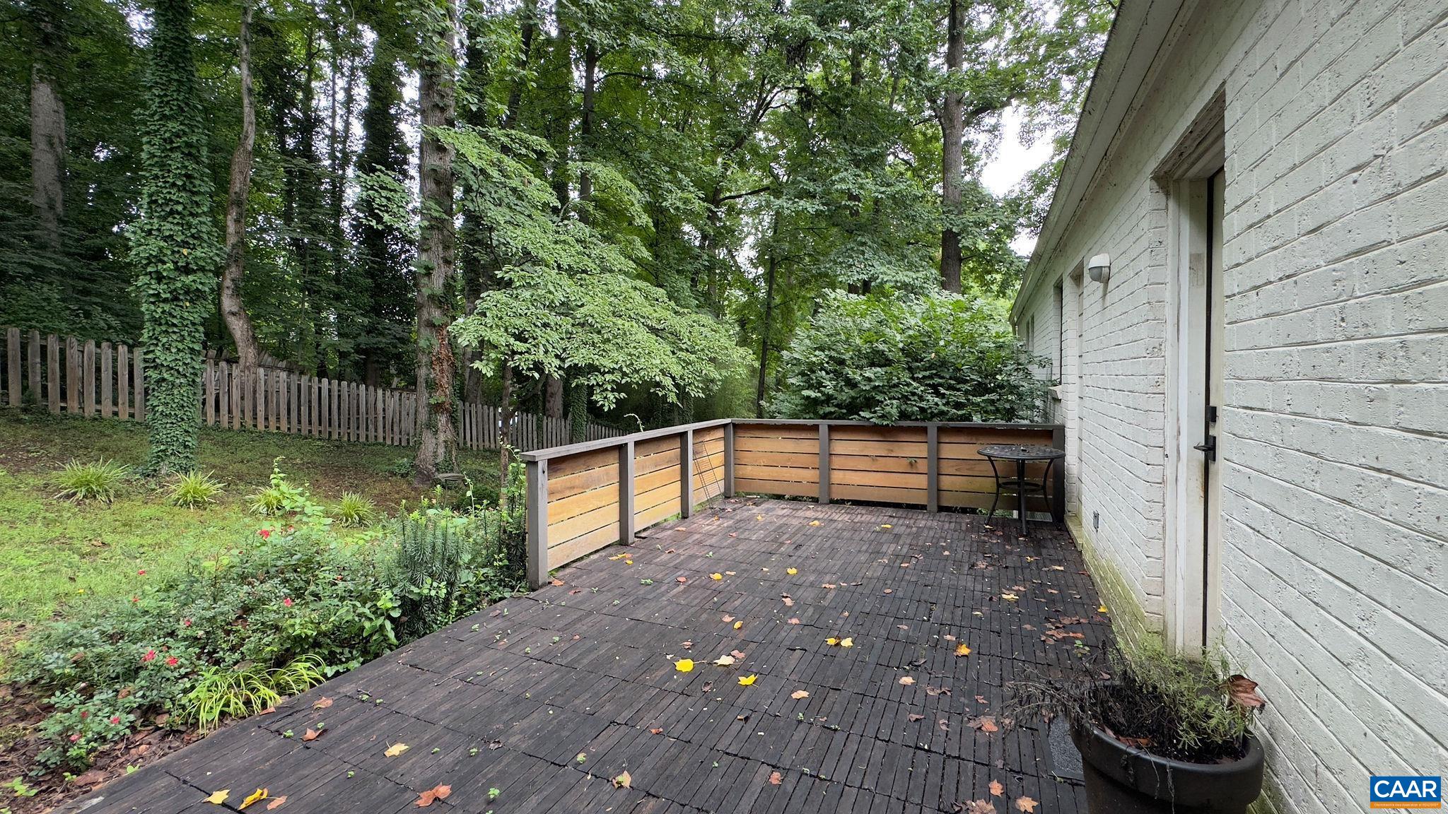 113 DENICE LN