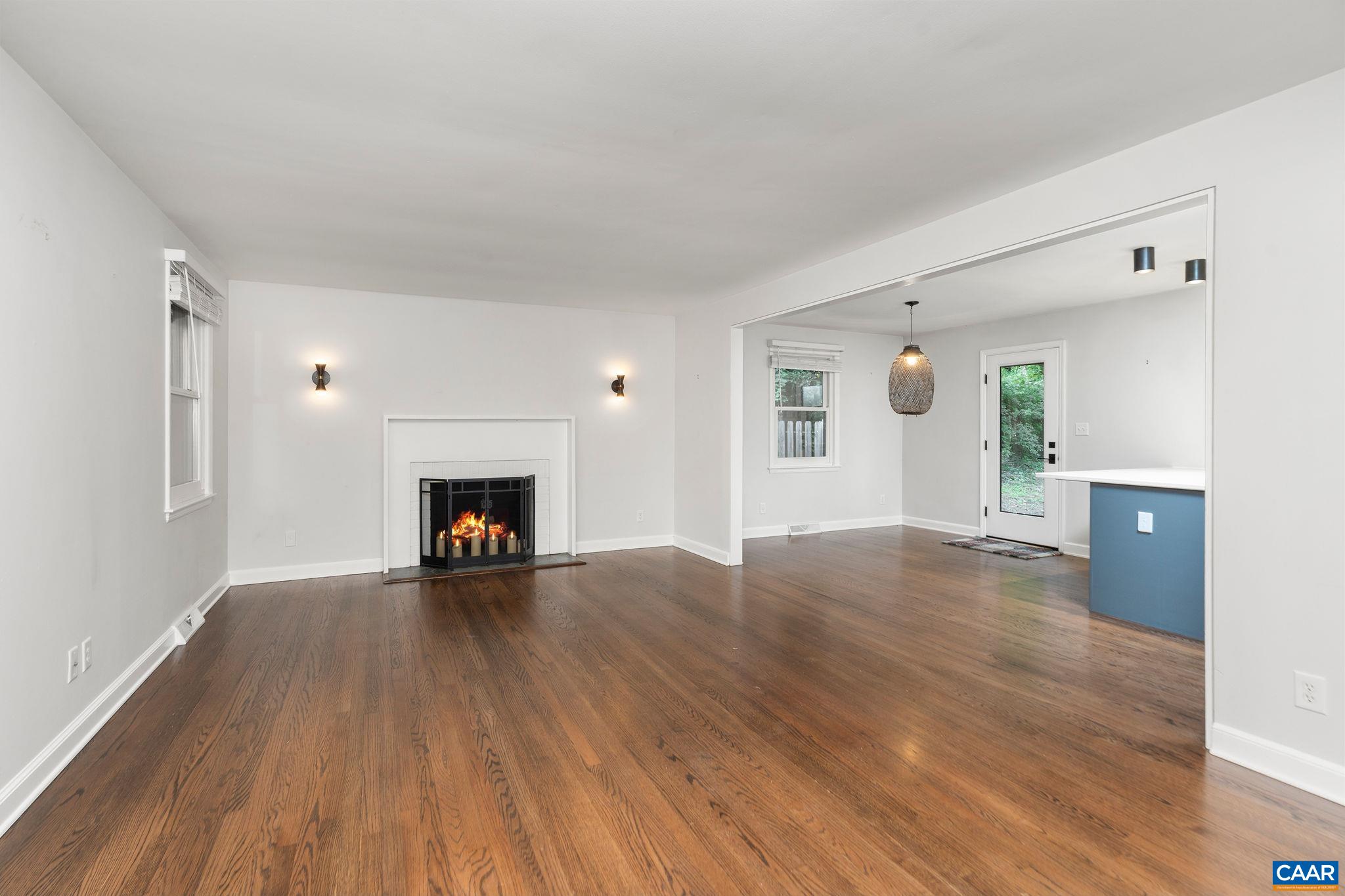 113 DENICE LN