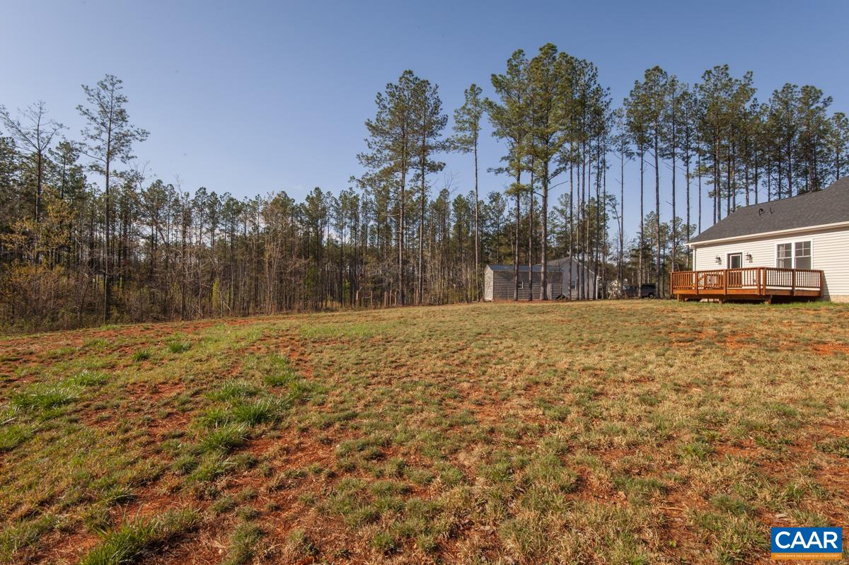 52 FOREST RIDGE LN