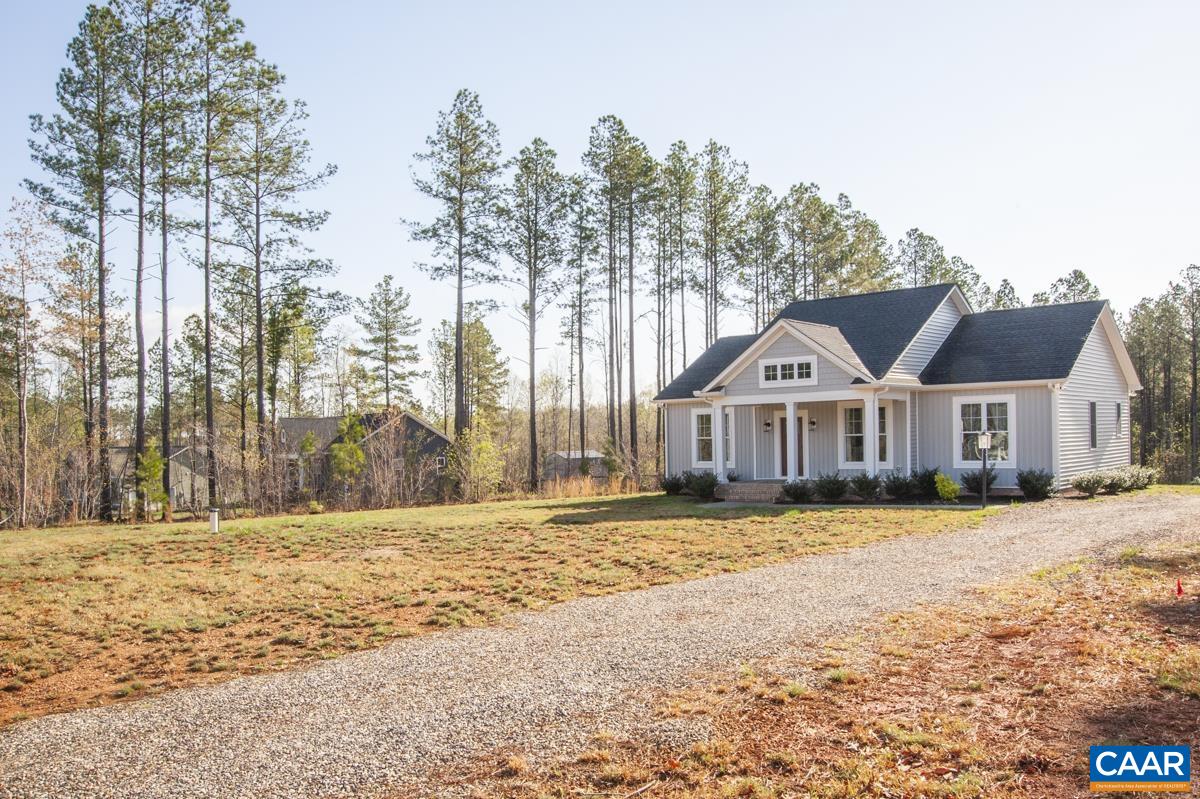 52 FOREST RIDGE LN