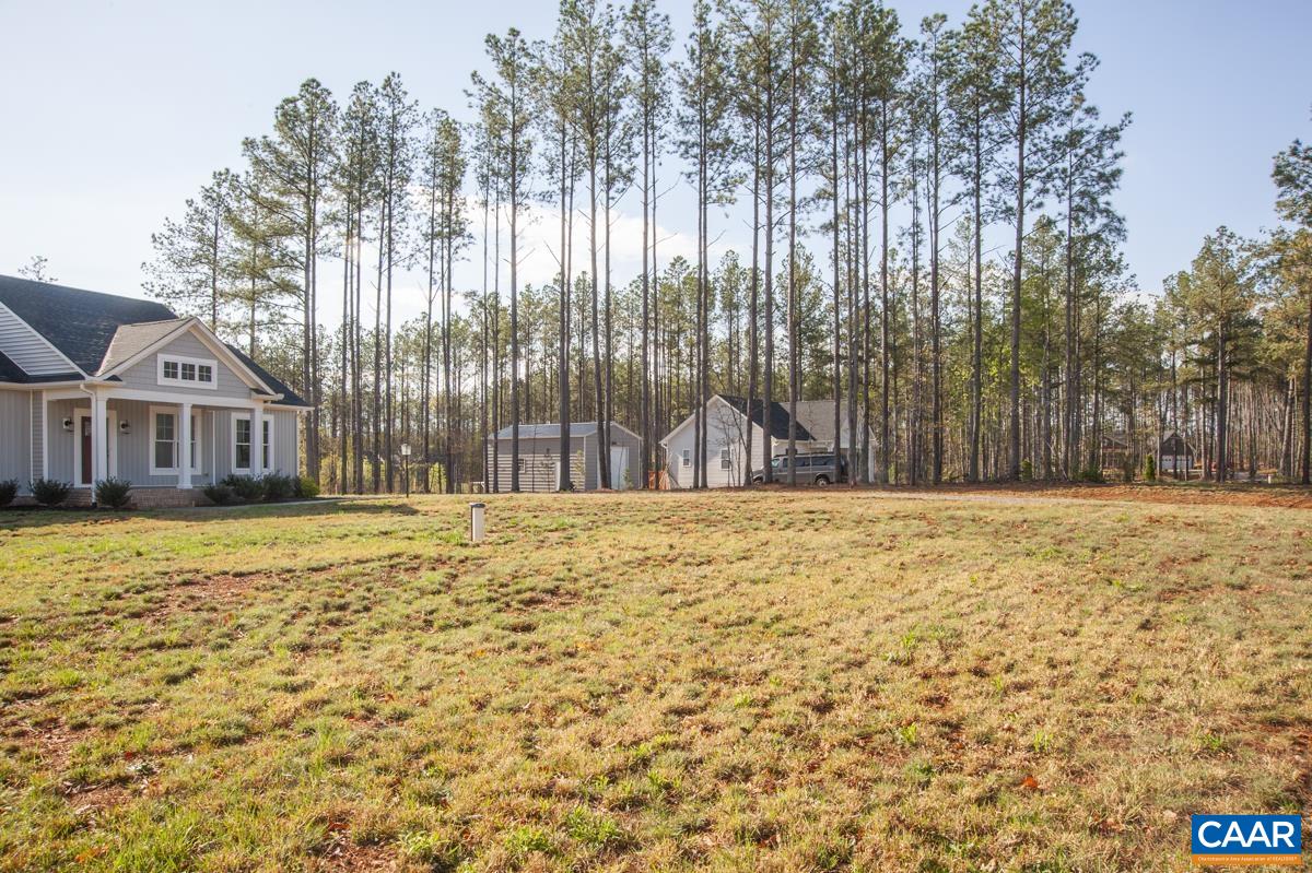 52 FOREST RIDGE LN