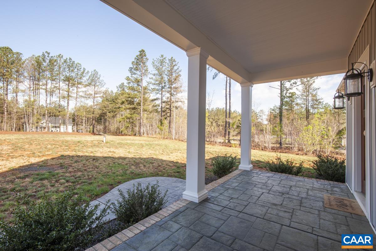 52 FOREST RIDGE LN