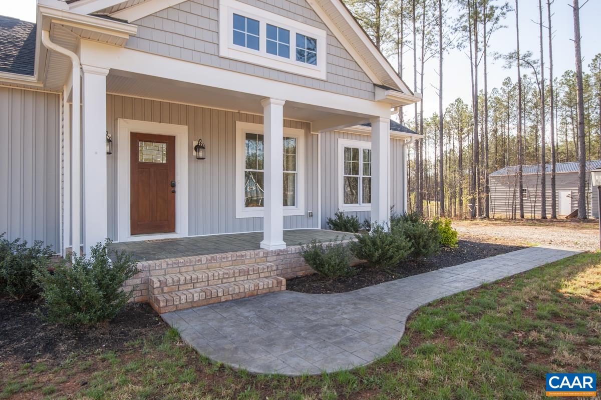 52 FOREST RIDGE LN